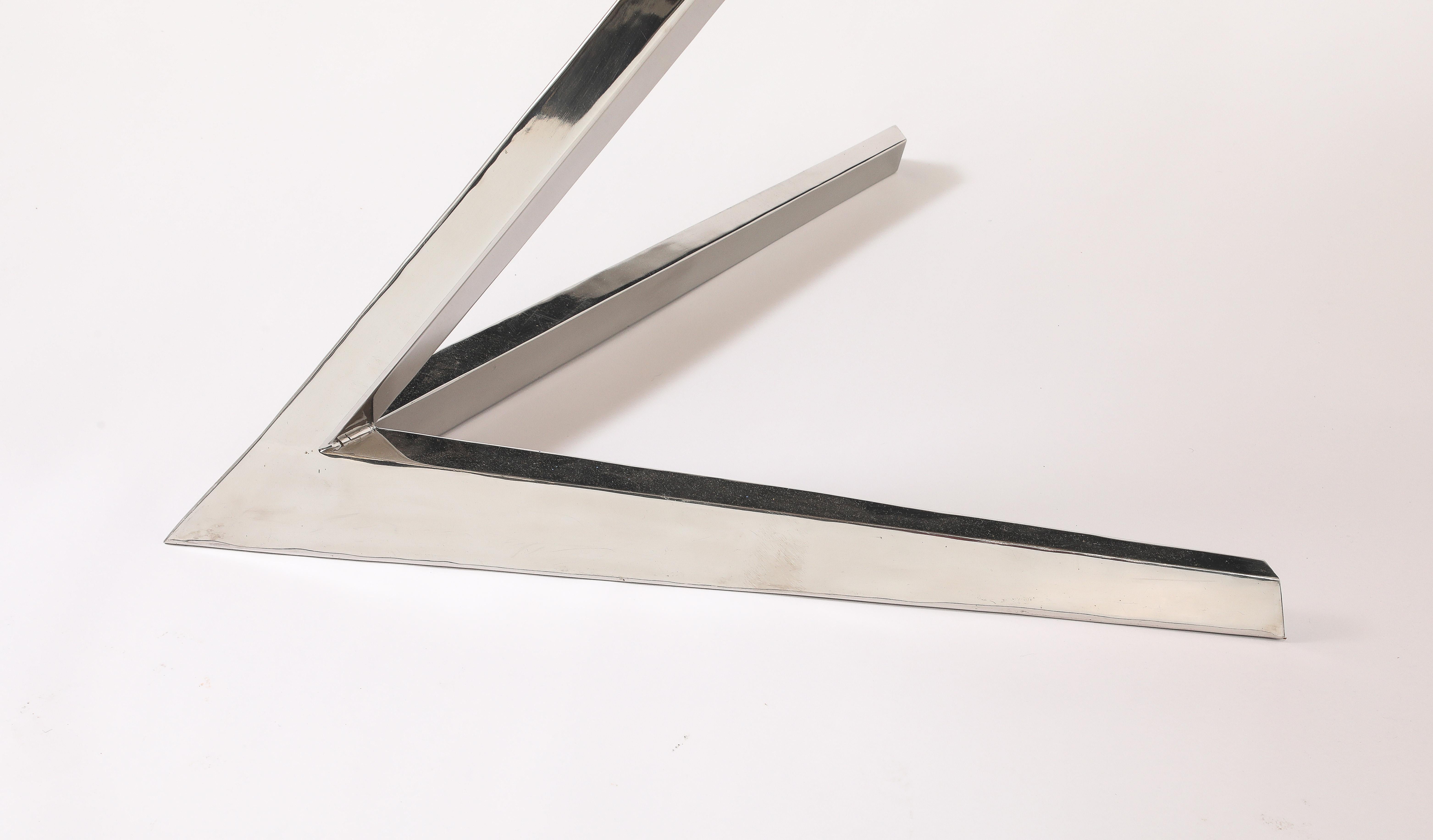Mesa de pedestal atribuida a Jacques Adnet, Francia Años 70 Francés en venta