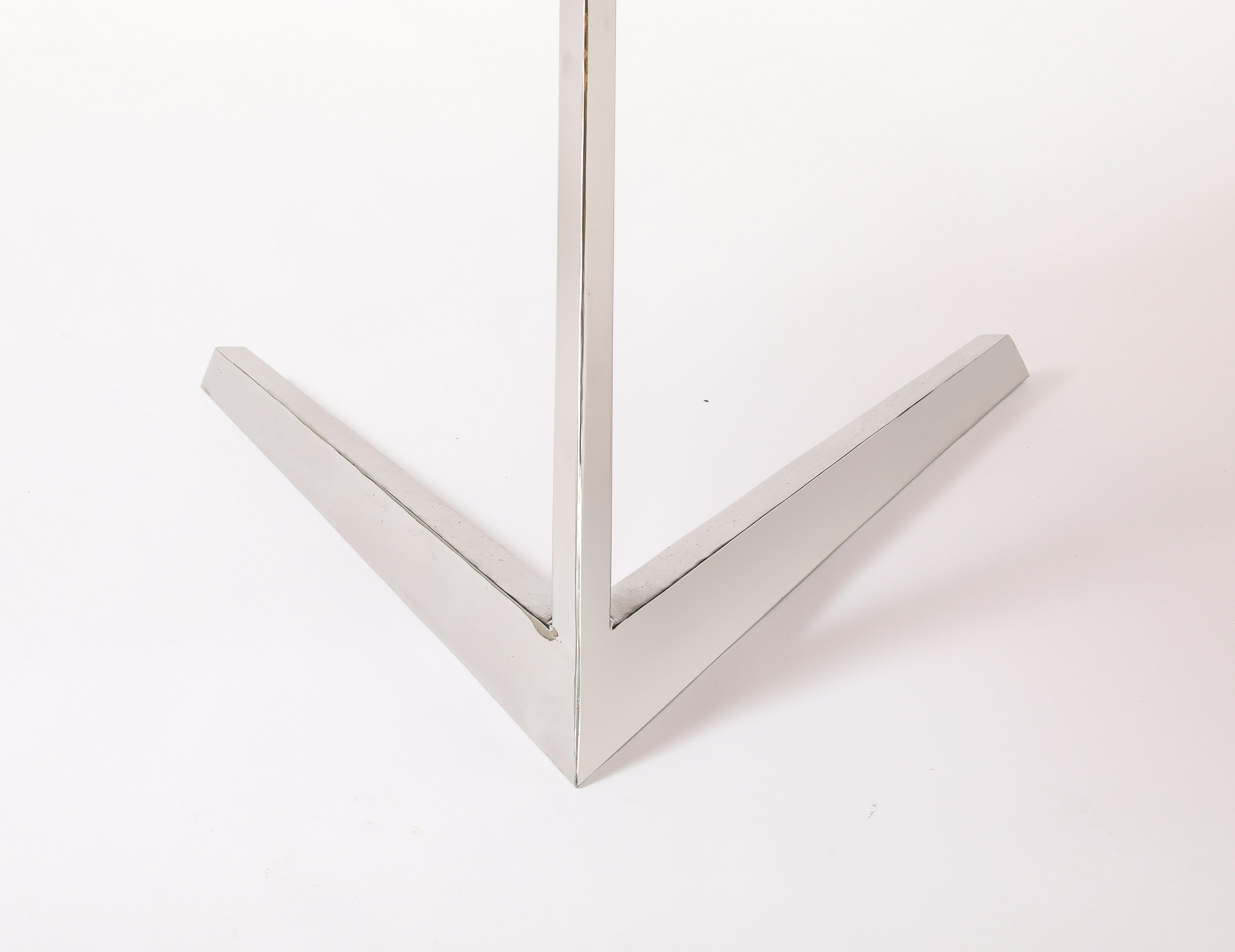 Mesa de pedestal atribuida a Jacques Adnet, Francia Años 70 siglo XX en venta