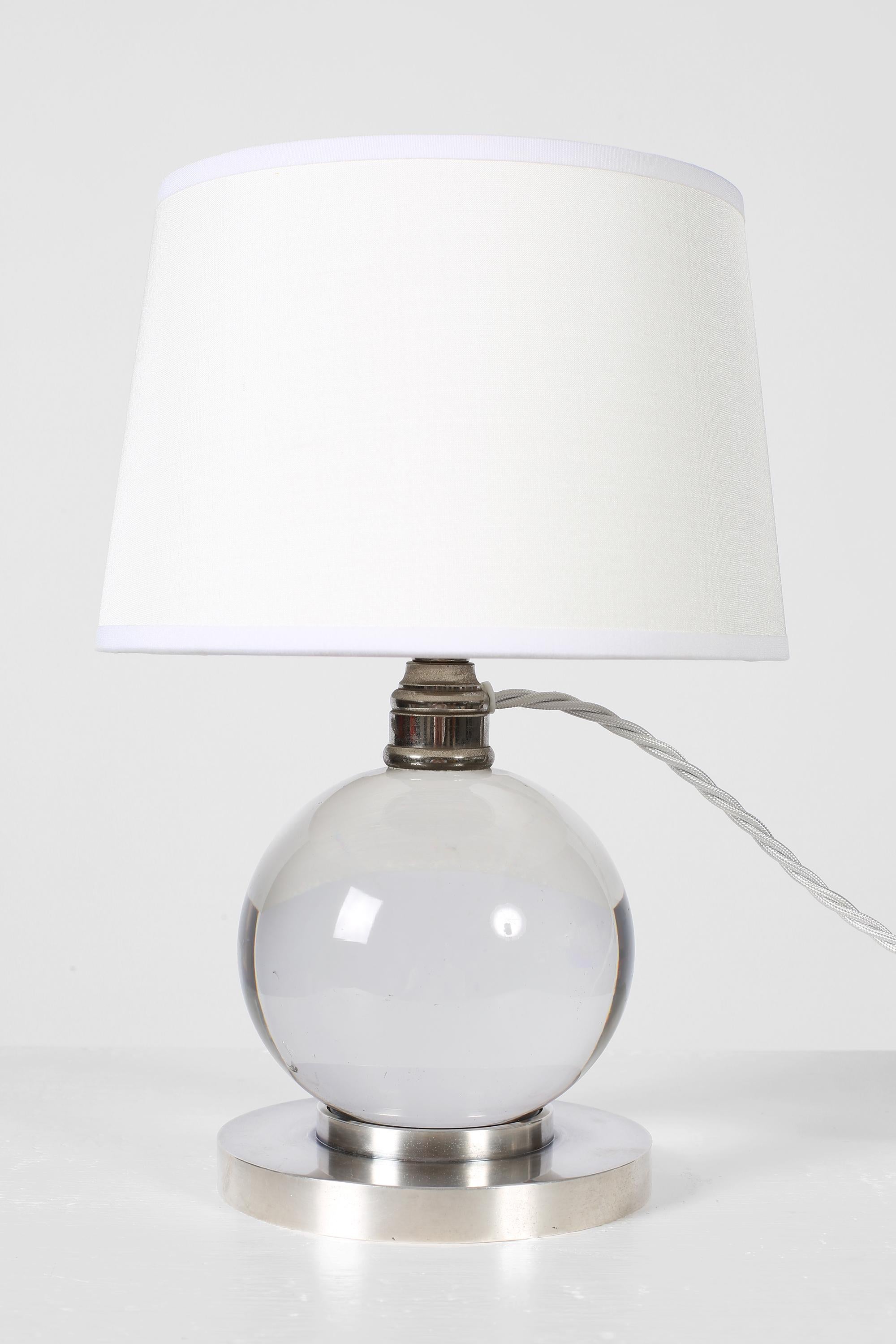 Jacques Adnet Baccarat Kristall Modell 7706 Boule Lampe im Angebot 1