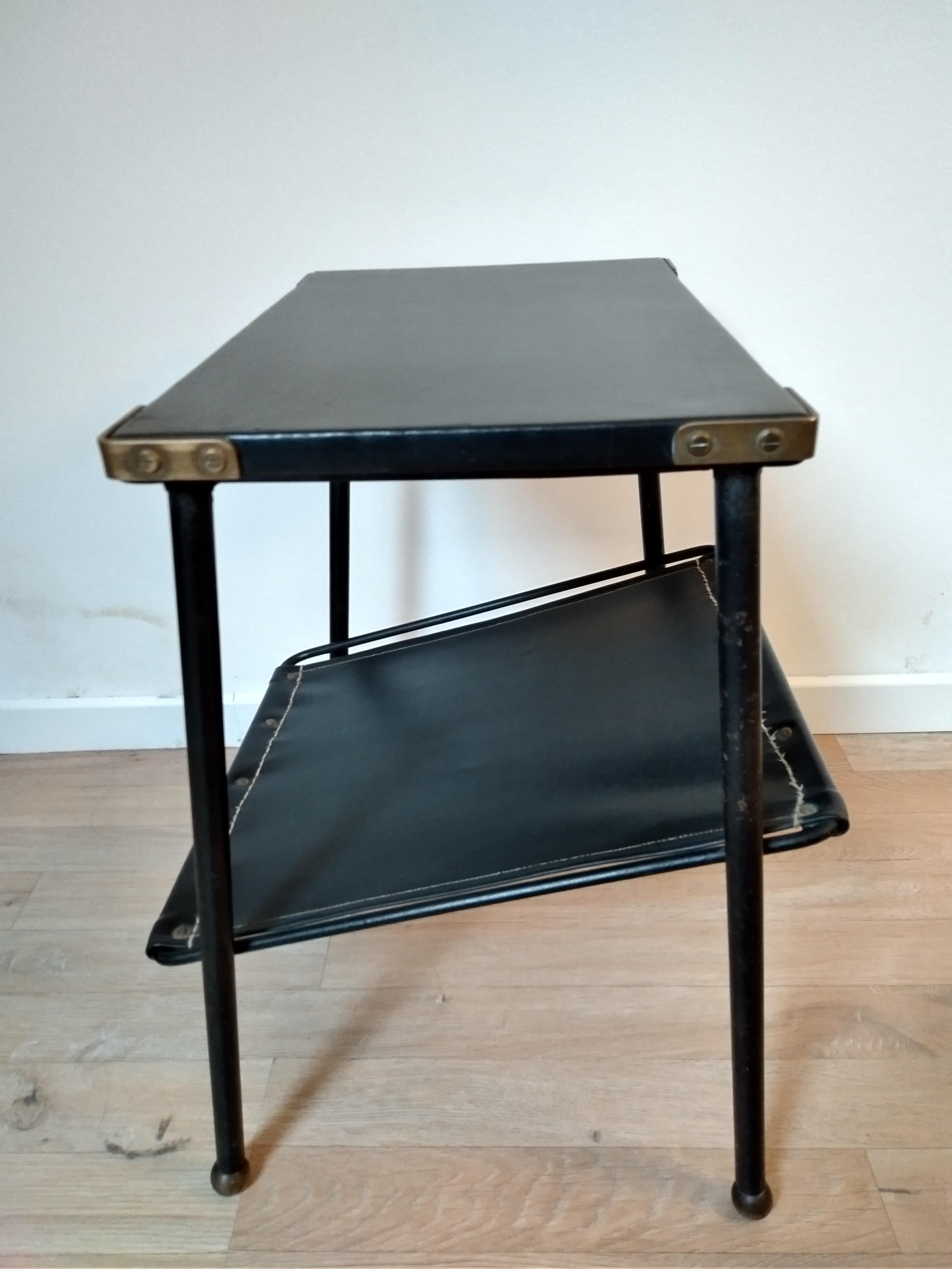 Jacques Adnet Black Leather and Metal Side Table, Magazine Rack, French, 1950s In Good Condition For Sale In Aix En Provence, FR