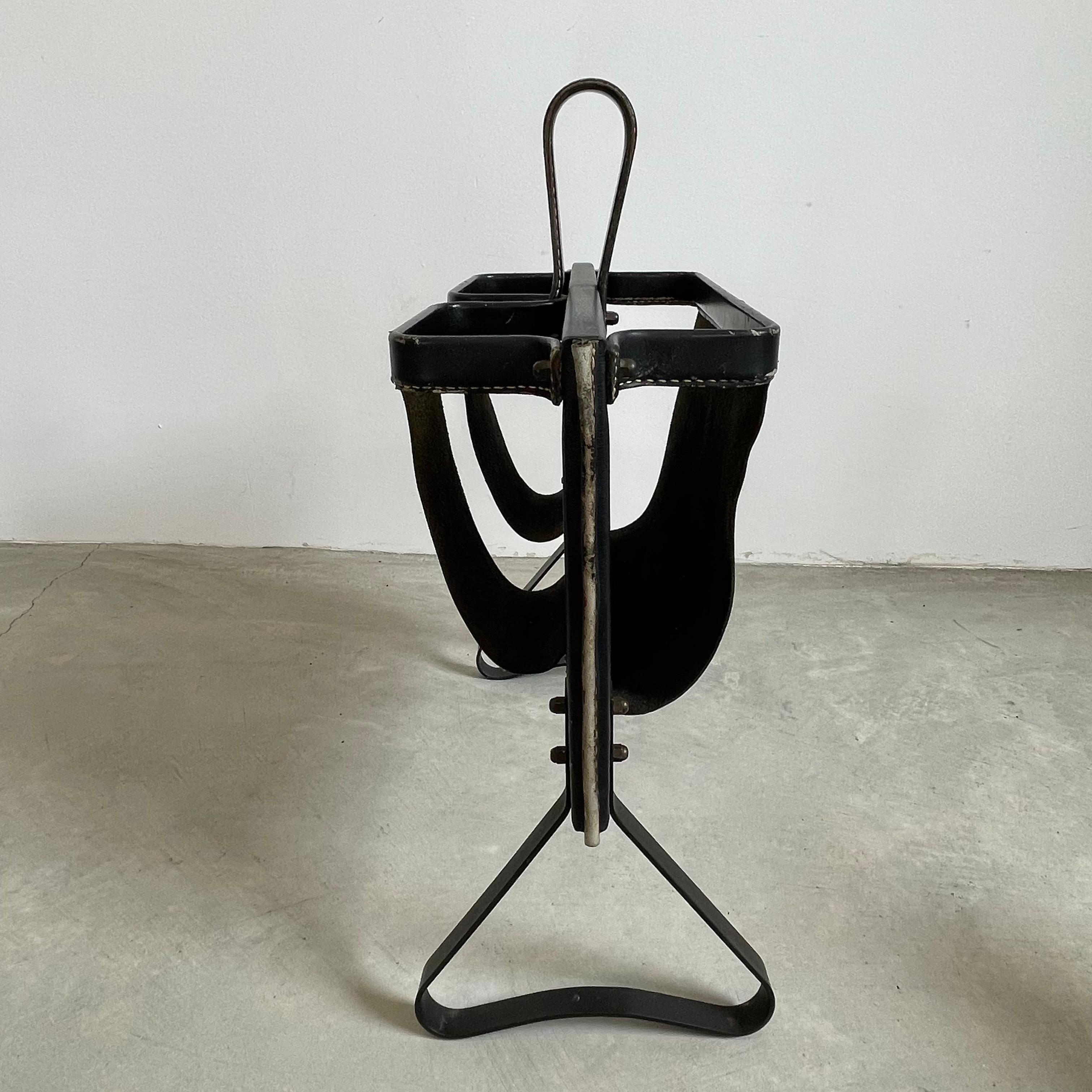 Jacques Adnet Black Leather Magazine Rack, 1950s For Sale 4