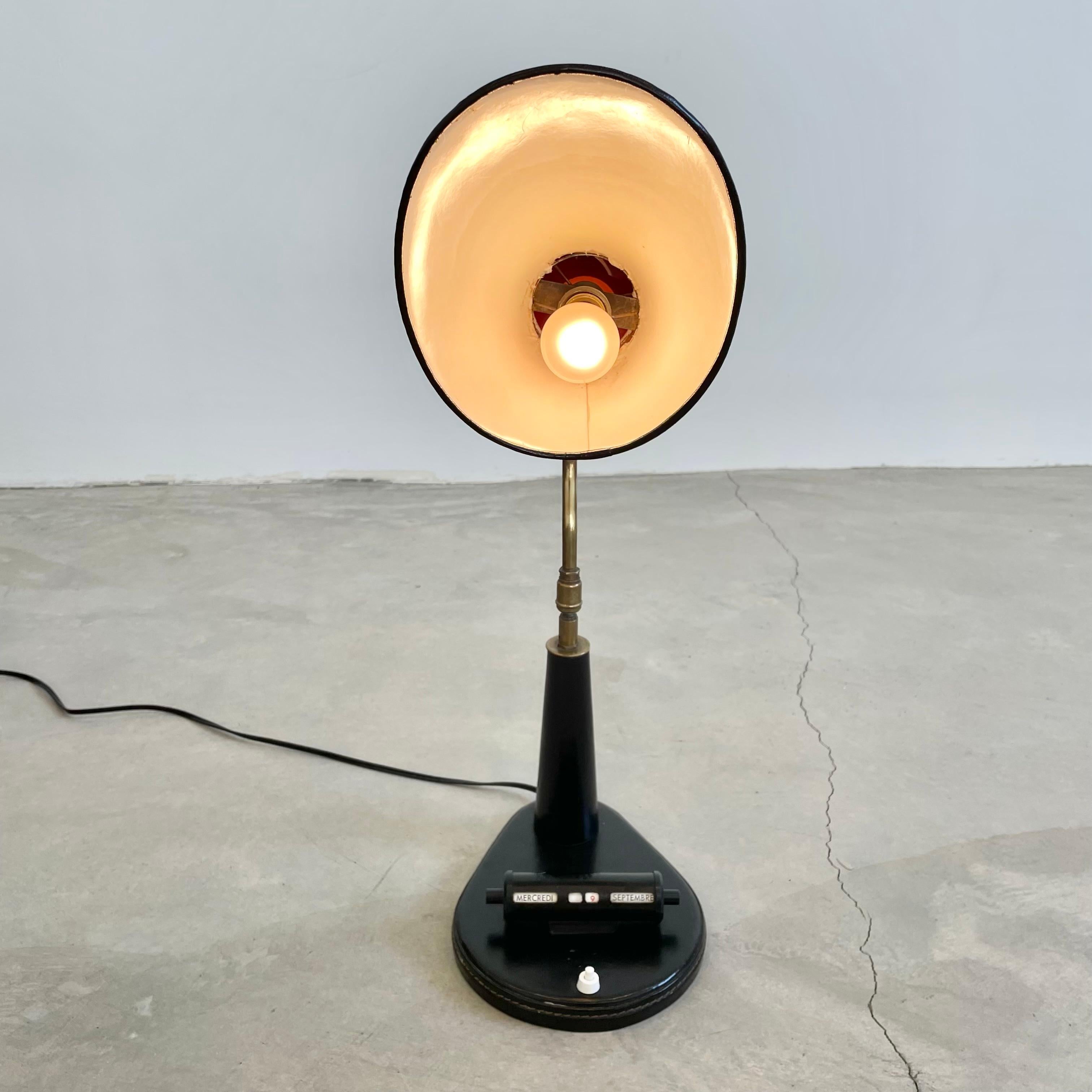 Jacques Adnet lampe de bureau en cuir noir avec calendrier réglable, France, années 1950 en vente 5