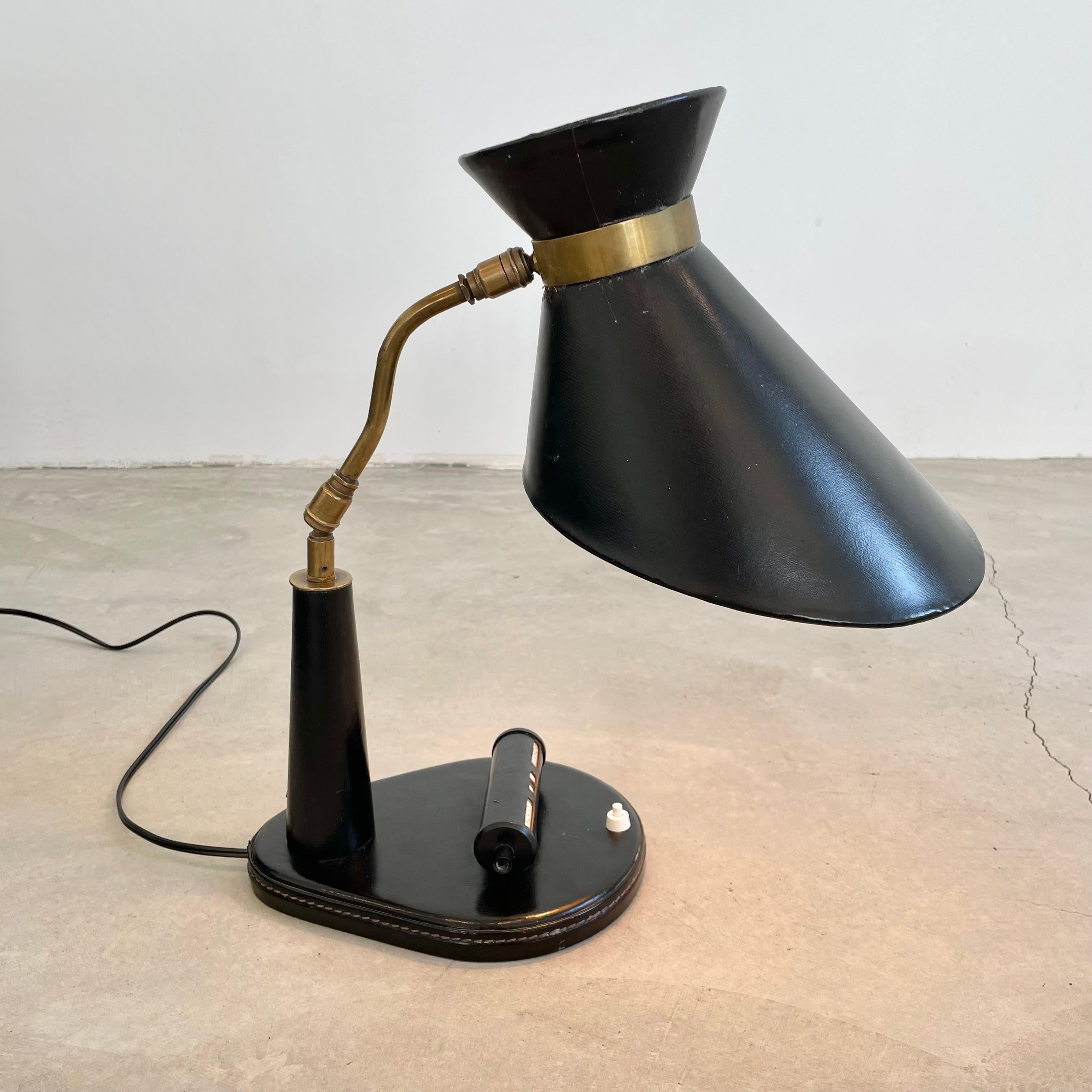 Jacques Adnet lampe de bureau en cuir noir avec calendrier réglable, France, années 1950 en vente 9