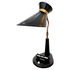 Jacques Adnet lampe de bureau en cuir noir avec calendrier réglable, France, années 1950