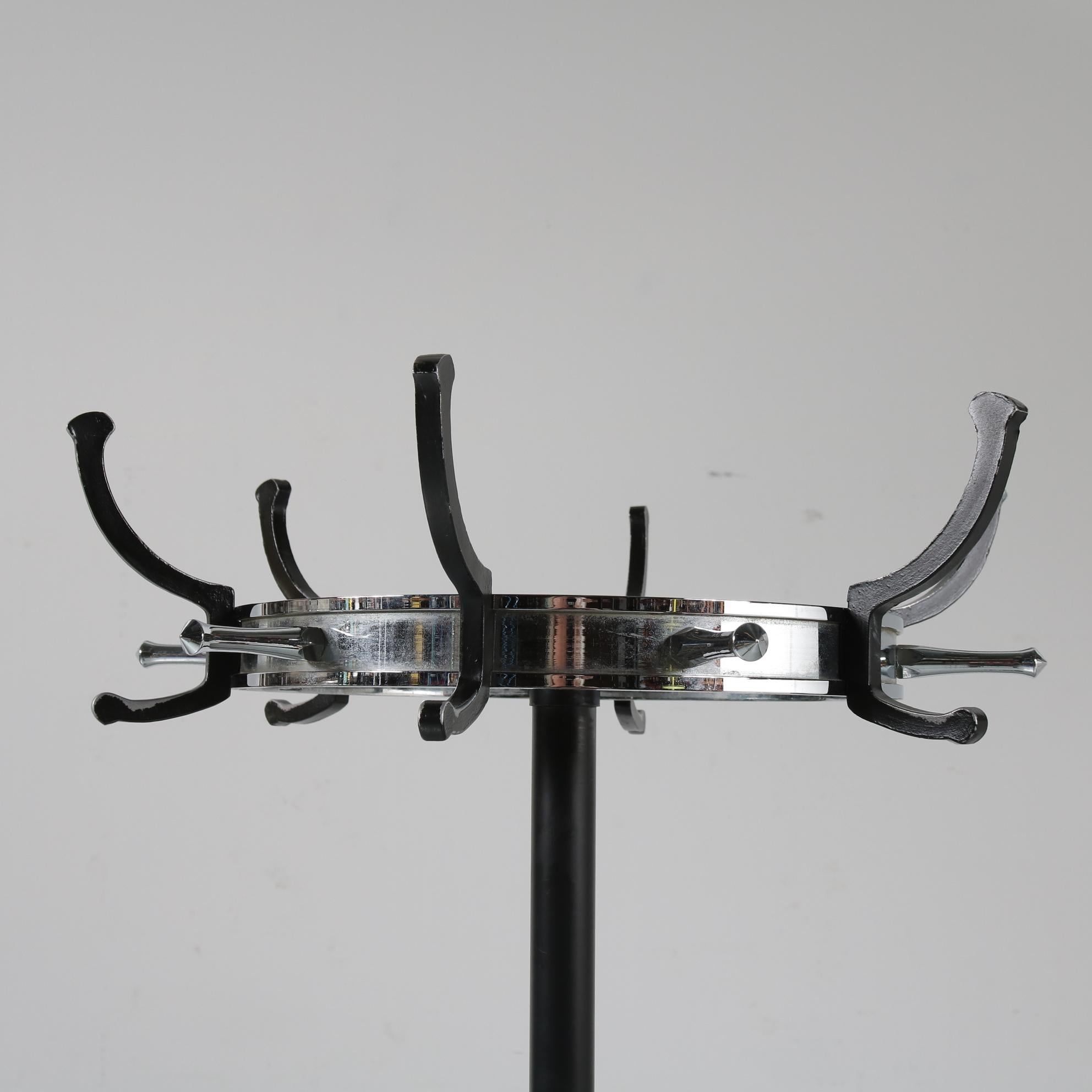 Jacques Adnet Chrome Coat Rack, France, 1950 In Good Condition For Sale In Amsterdam, NL