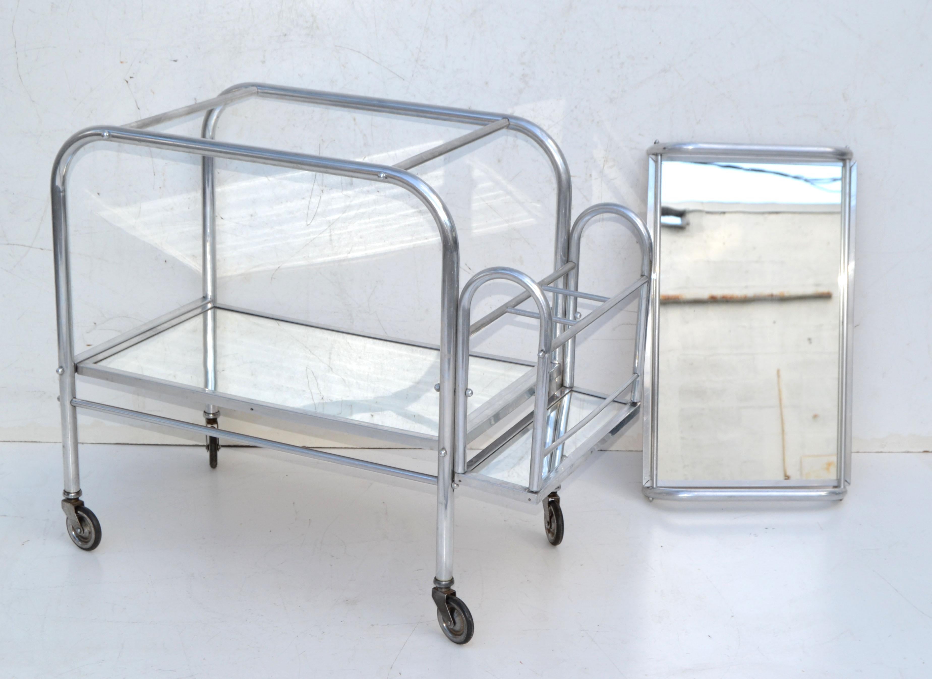 Carro de bar cromado y espejado de 2 pisos Jacques Adnet Botellero, Francia, 1950 mediados del siglo XX en venta