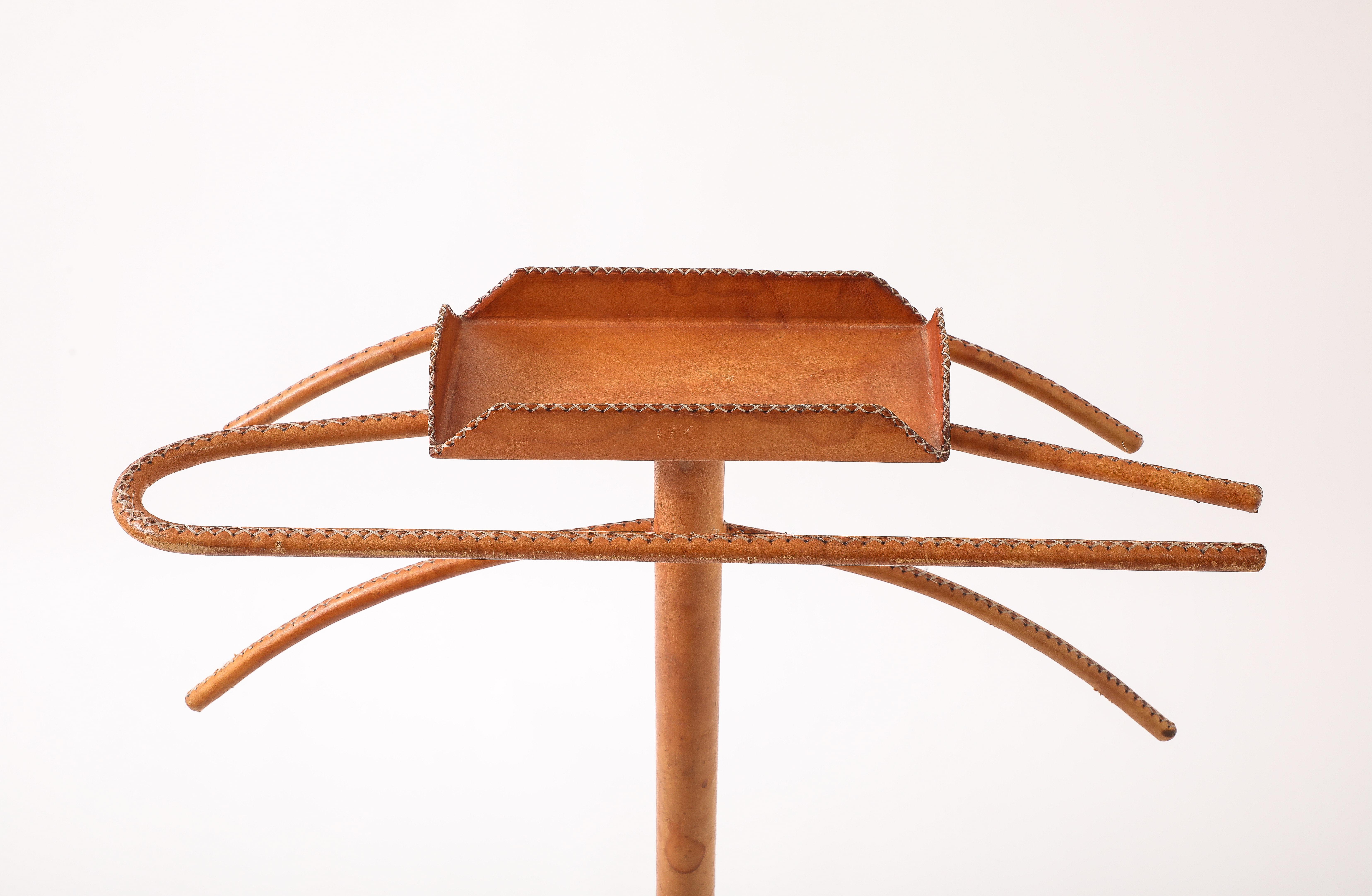 Valet de Cognac Jacques Adnet, France 1950's en vente 5