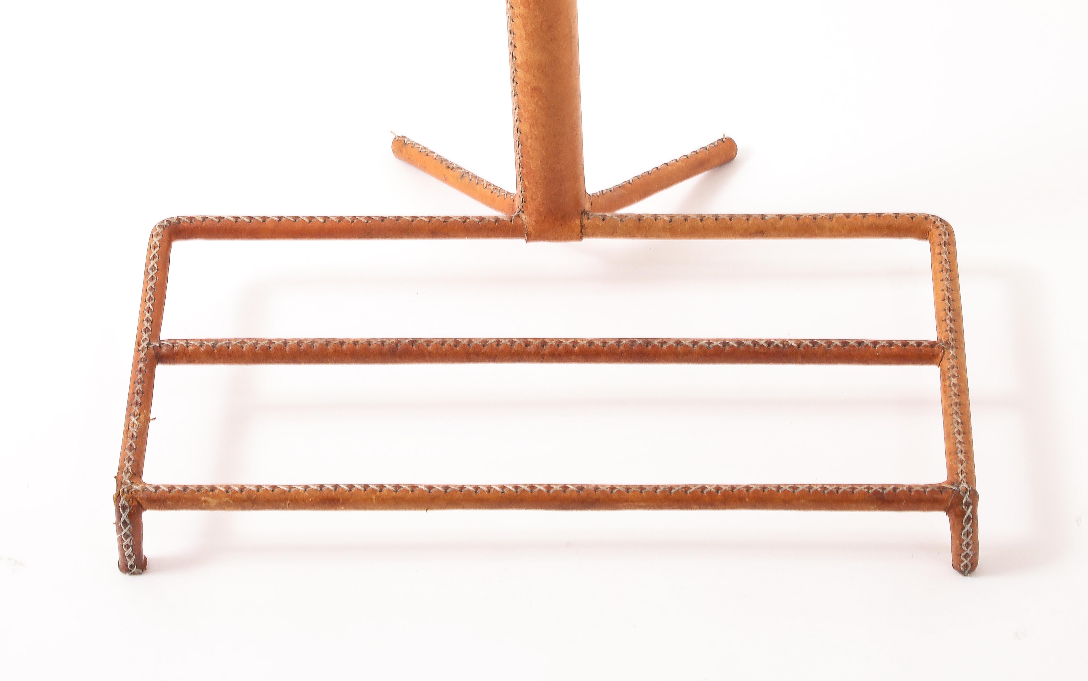 Mid-Century Modern Valet de Cognac Jacques Adnet, France 1950's en vente