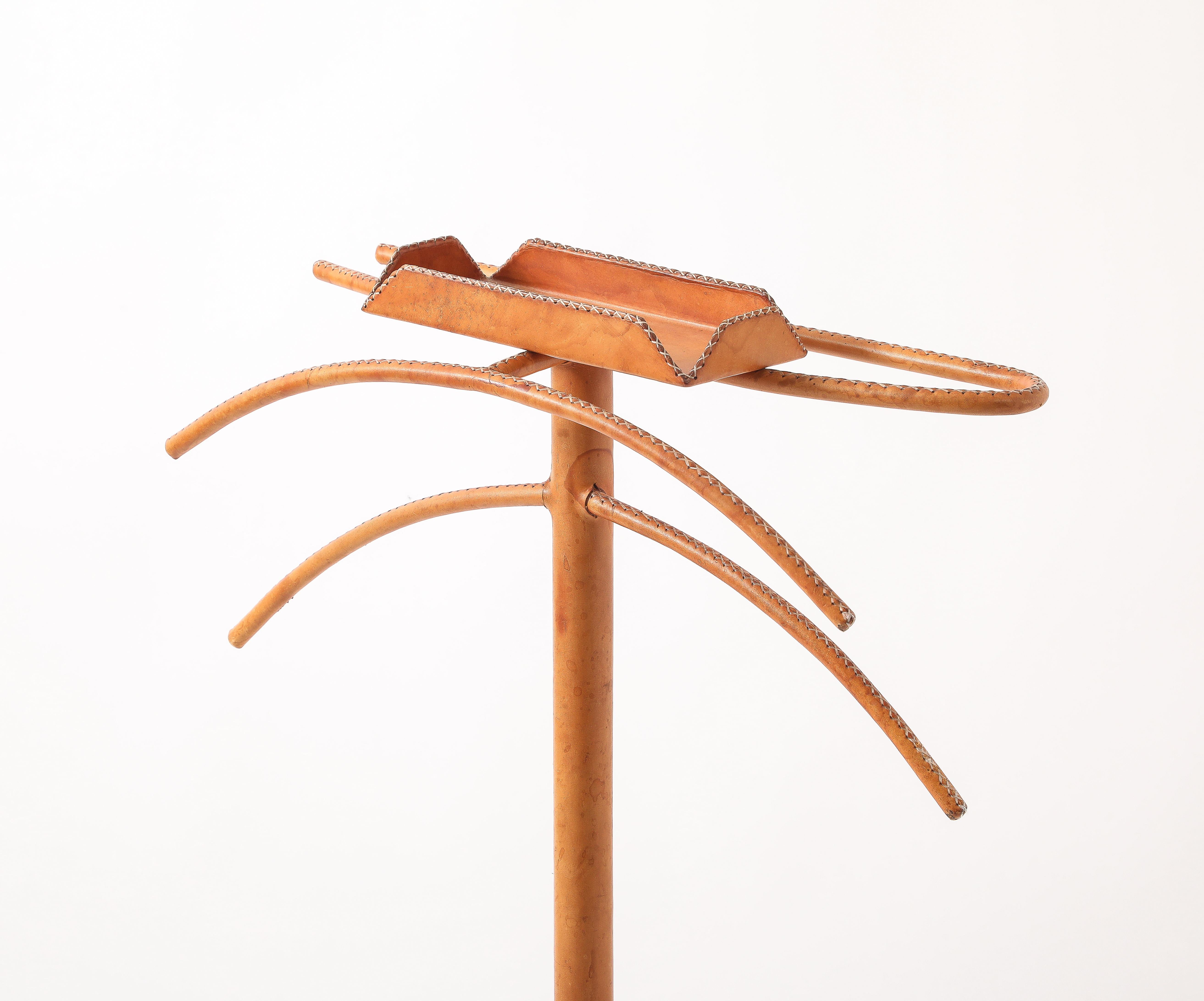 20ième siècle Valet de Cognac Jacques Adnet, France 1950's en vente
