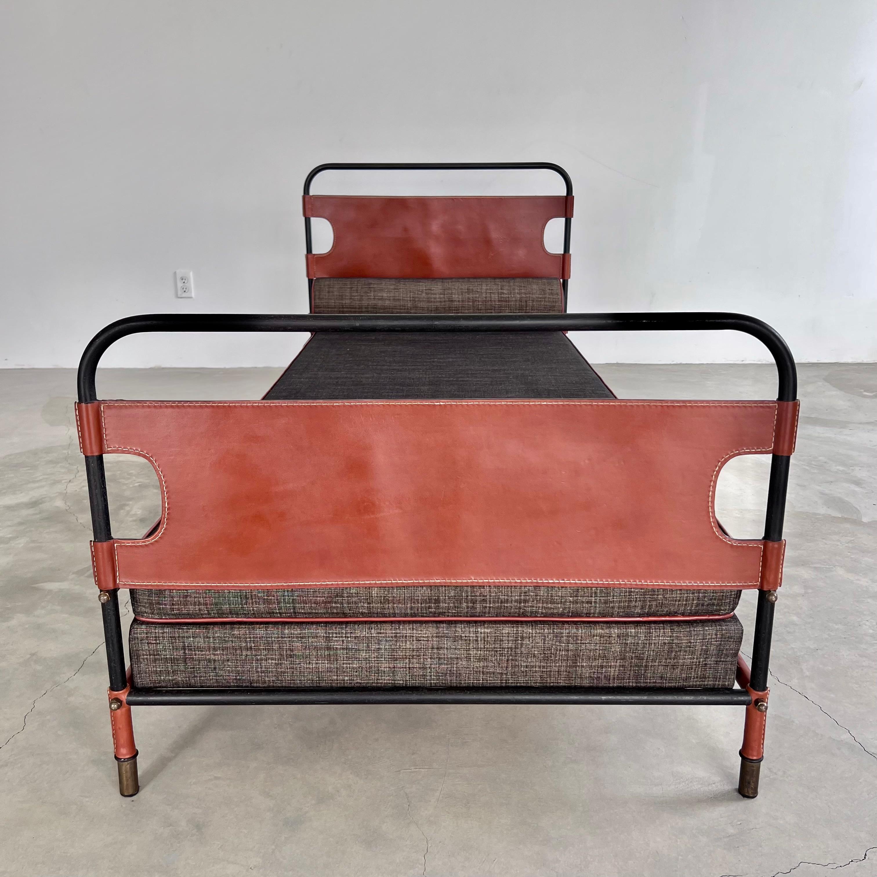 Letto da giorno Jacques Adnet, Francia, anni '50 in vendita 5