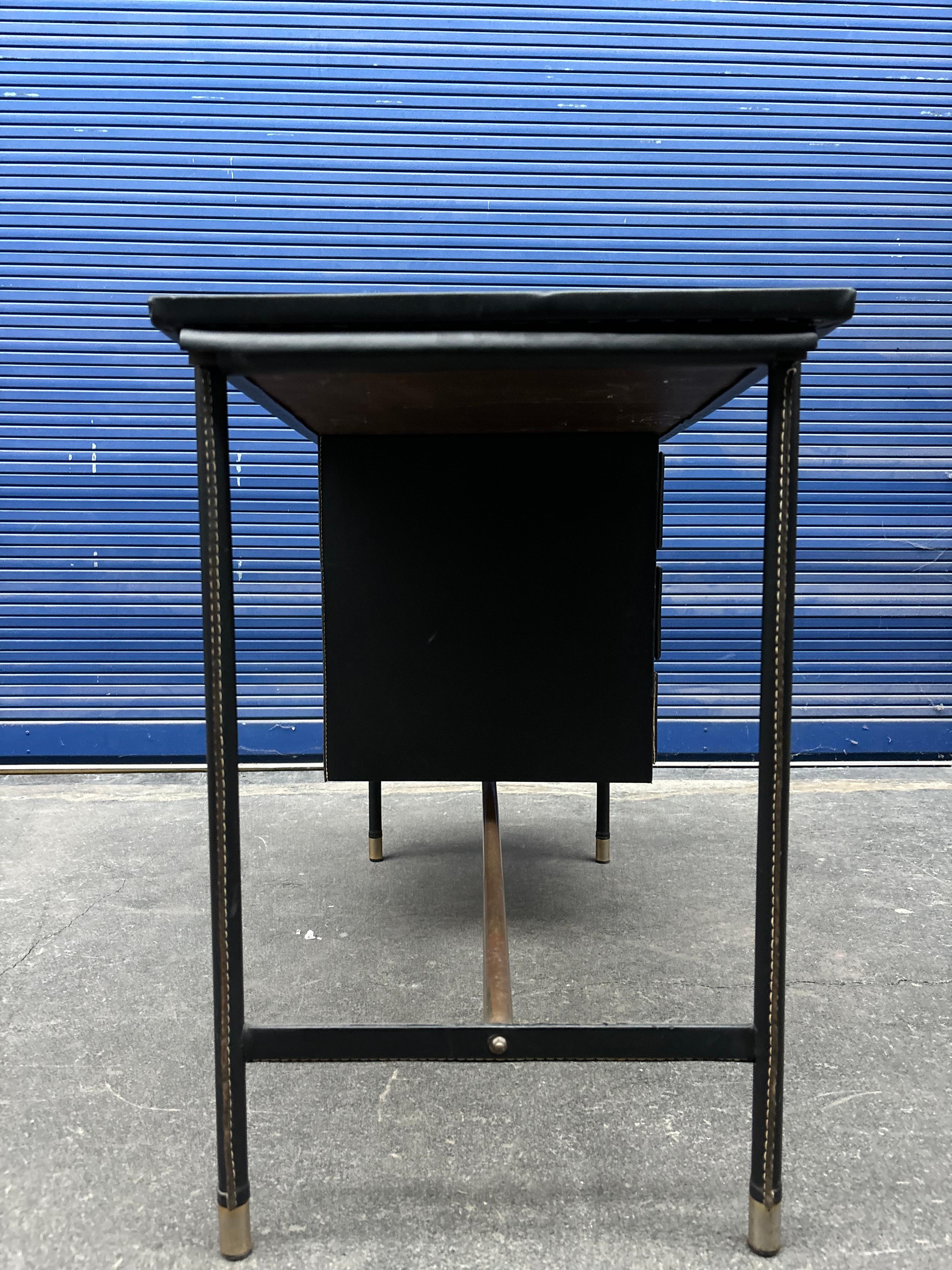 Scrivania Jacques Adnet in pelle in vendita 4