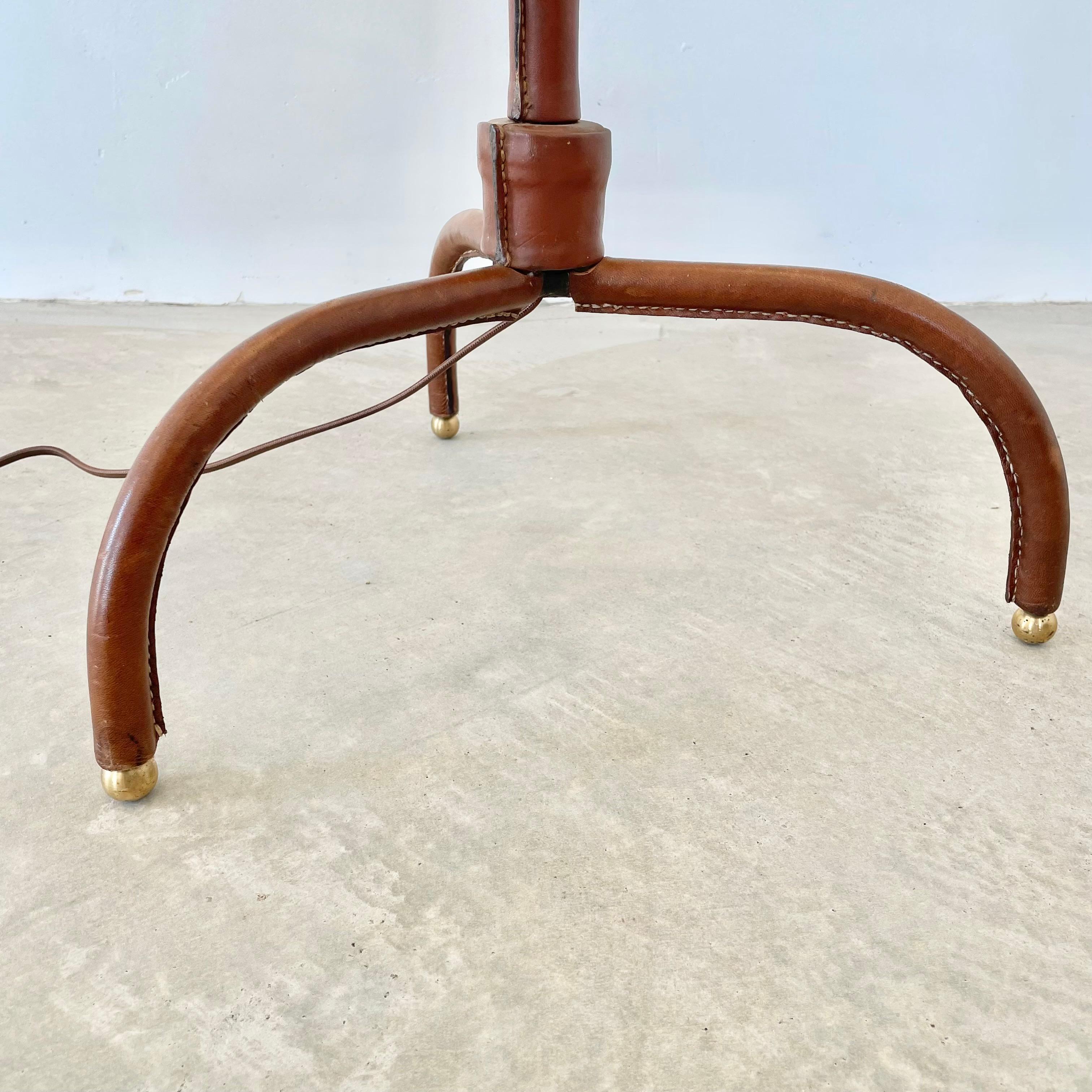 Jacques Adnet Floor Lamp in Saddle Leather, 1950s France In Good Condition For Sale In Los Angeles, CA