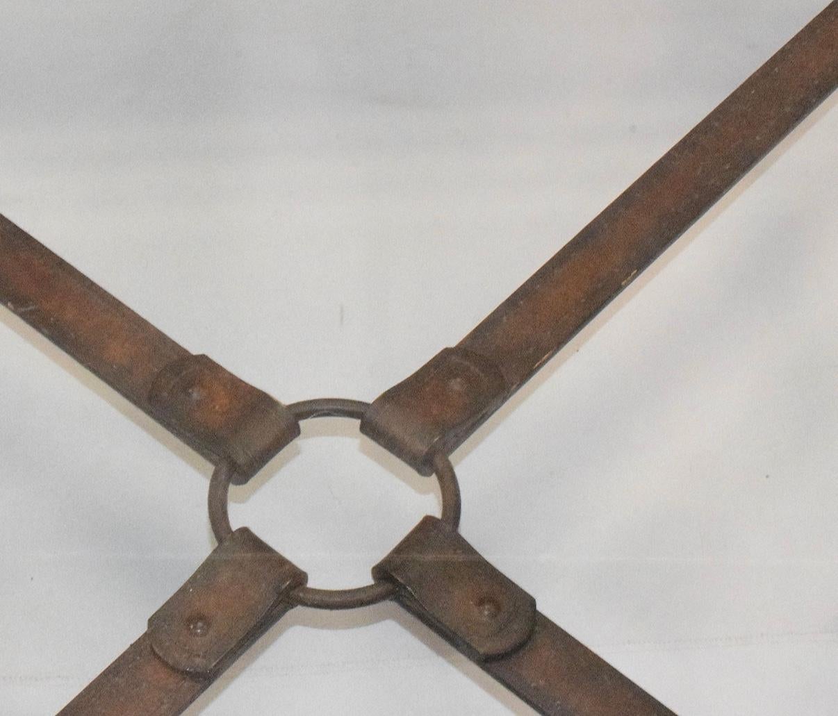 Jacques Adnet pour Hermes Table basse en fer à motif de sangle équestre en vente 4