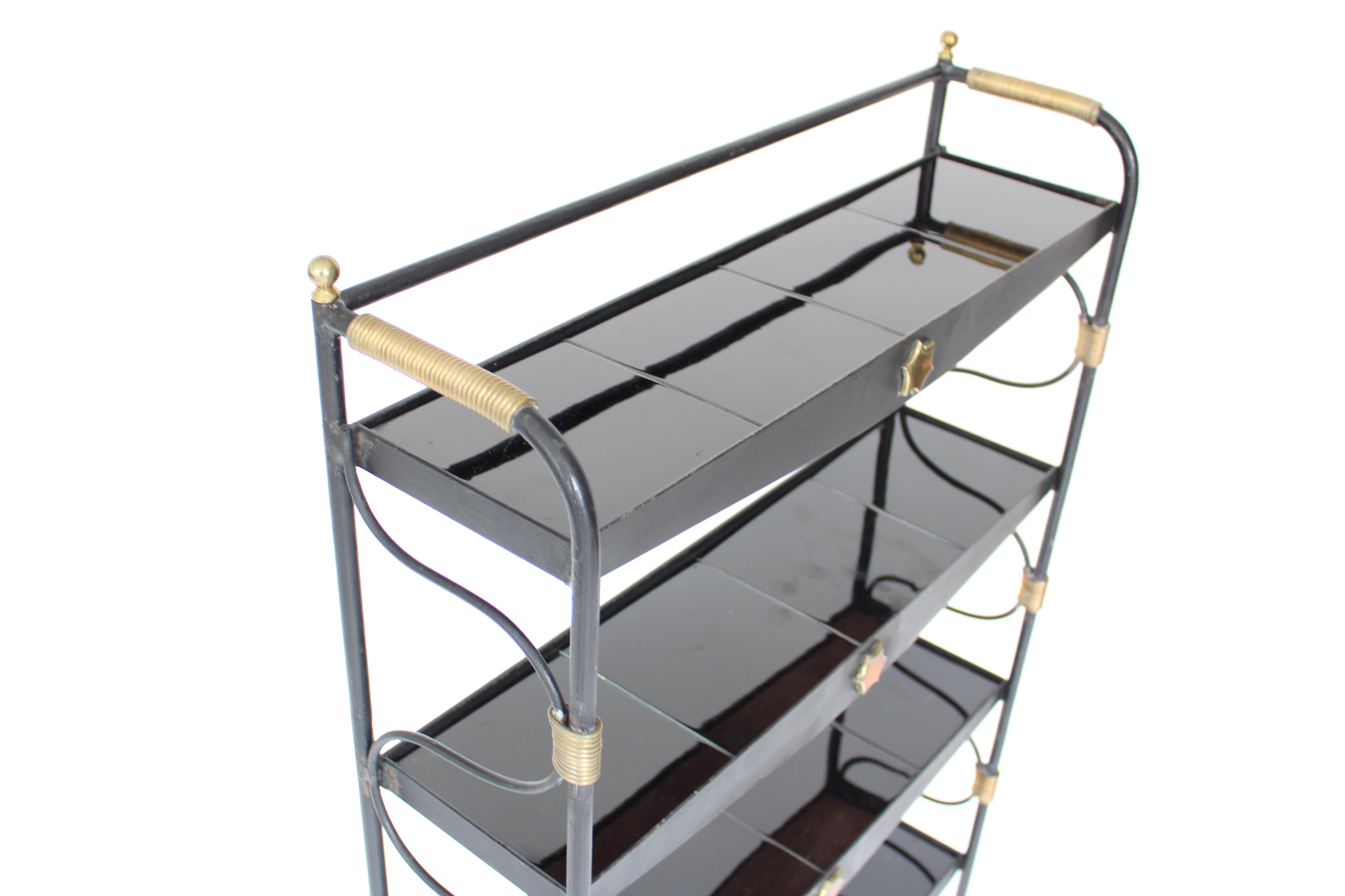 Jacques Adnet Scaffale francese o libreria espositiva Scaffale nero in metallo finto bambù in vendita 4