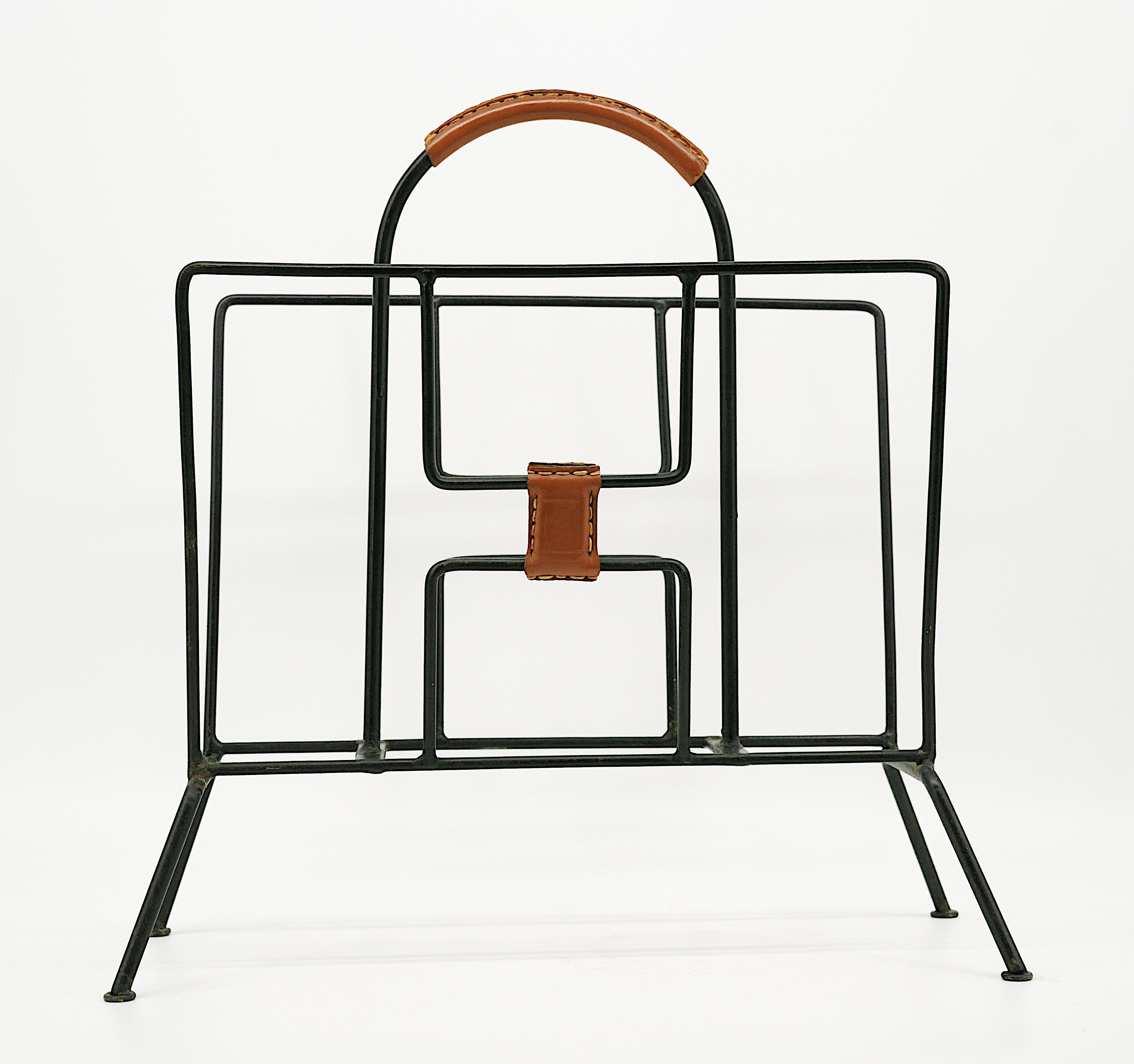 Jacques ADNET French Mid-century Magazine Rack, 1950s In Good Condition For Sale In Saint-Amans-des-Cots, FR