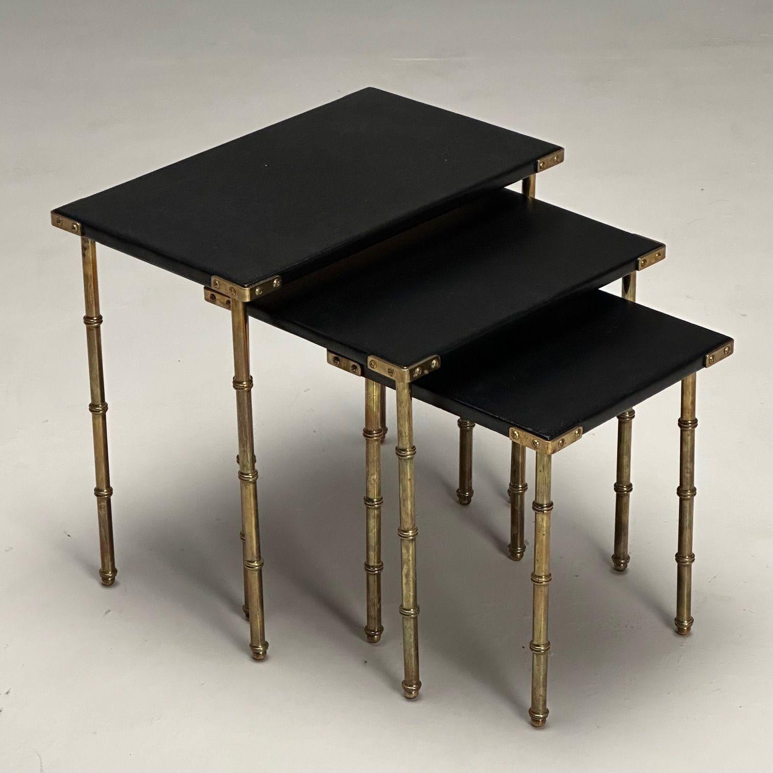 Jacques Adnet, French Mid-Century Modern, Nesting Tables, Leather, Brass, 1950s In Good Condition For Sale In Manhasset, NY