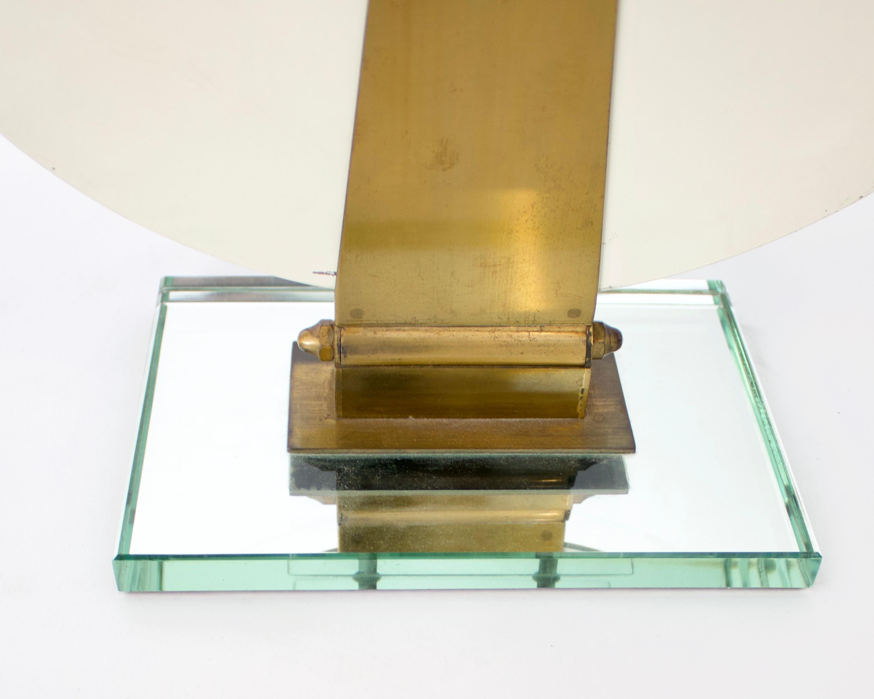 Specchio da tavolo o da vanità francese di Jacques Adnet con dettagli in bronzo in vendita 4