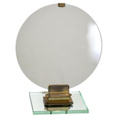 Miroir de coiffeuse ou de bureau français Jacques Adnet avec détails en bronze