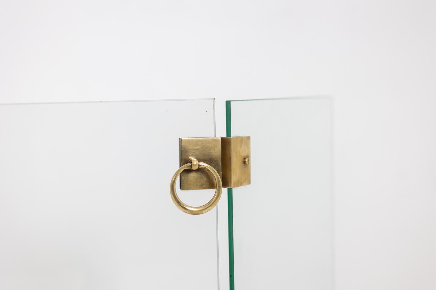 Jacques Adnet. Glass and bronze fire screen. 1950s. In Excellent Condition For Sale In Saint-Ouen, FR