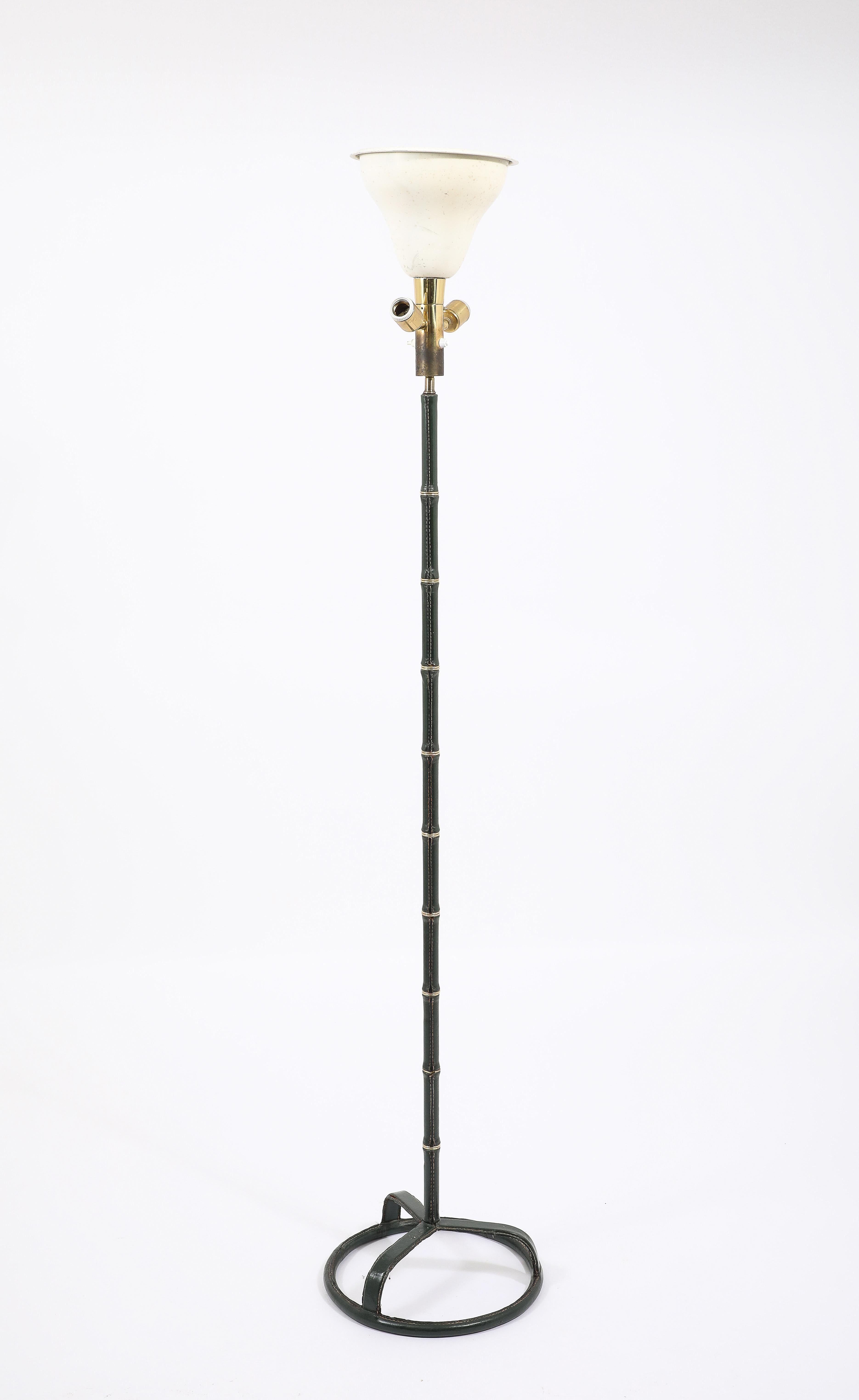 Lámpara de pie Jacques Adnet Verde, Francia Años 50 en venta 12