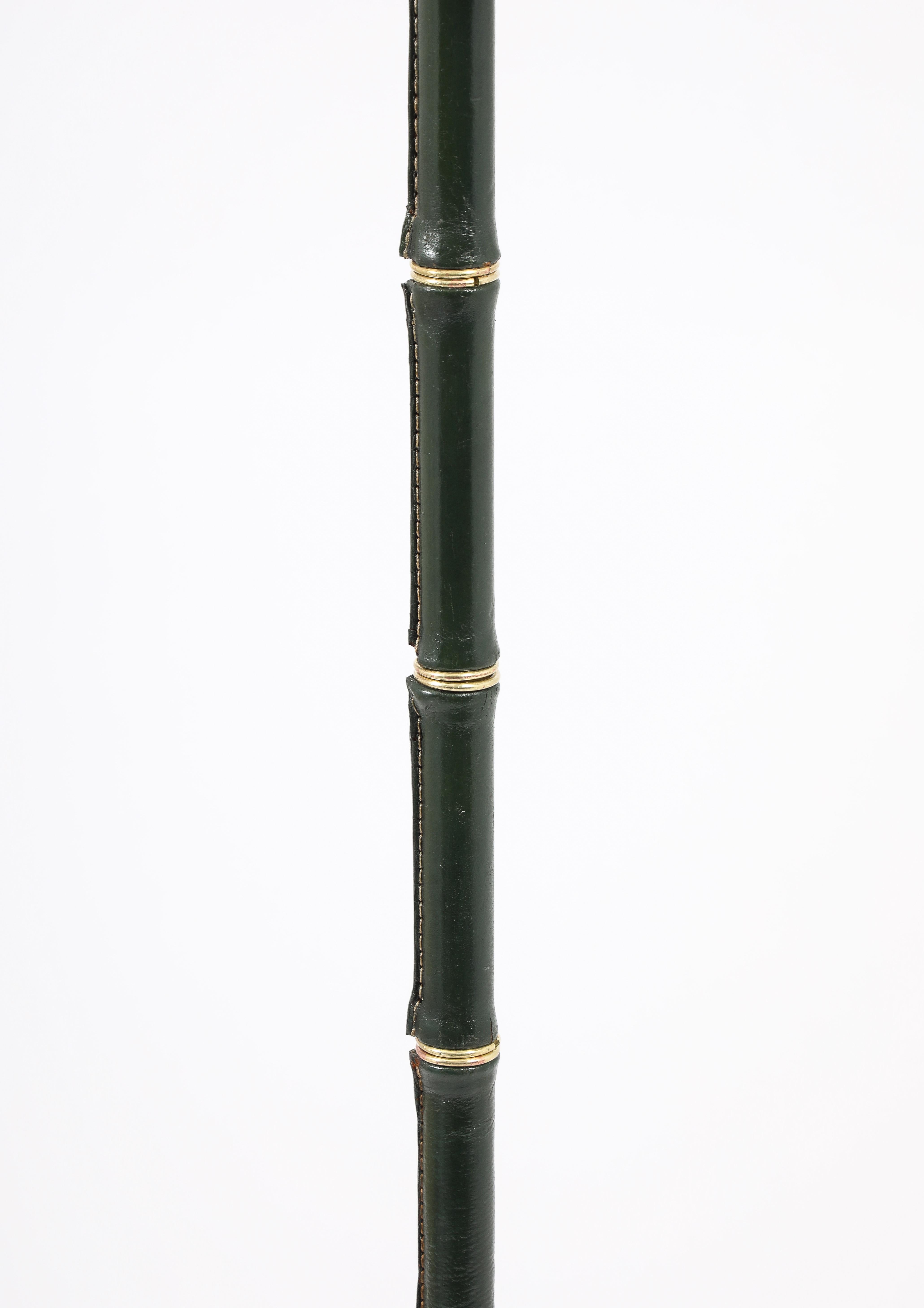 Lámpara de pie Jacques Adnet Verde, Francia Años 50 en Bueno estado para la venta en New York, NY