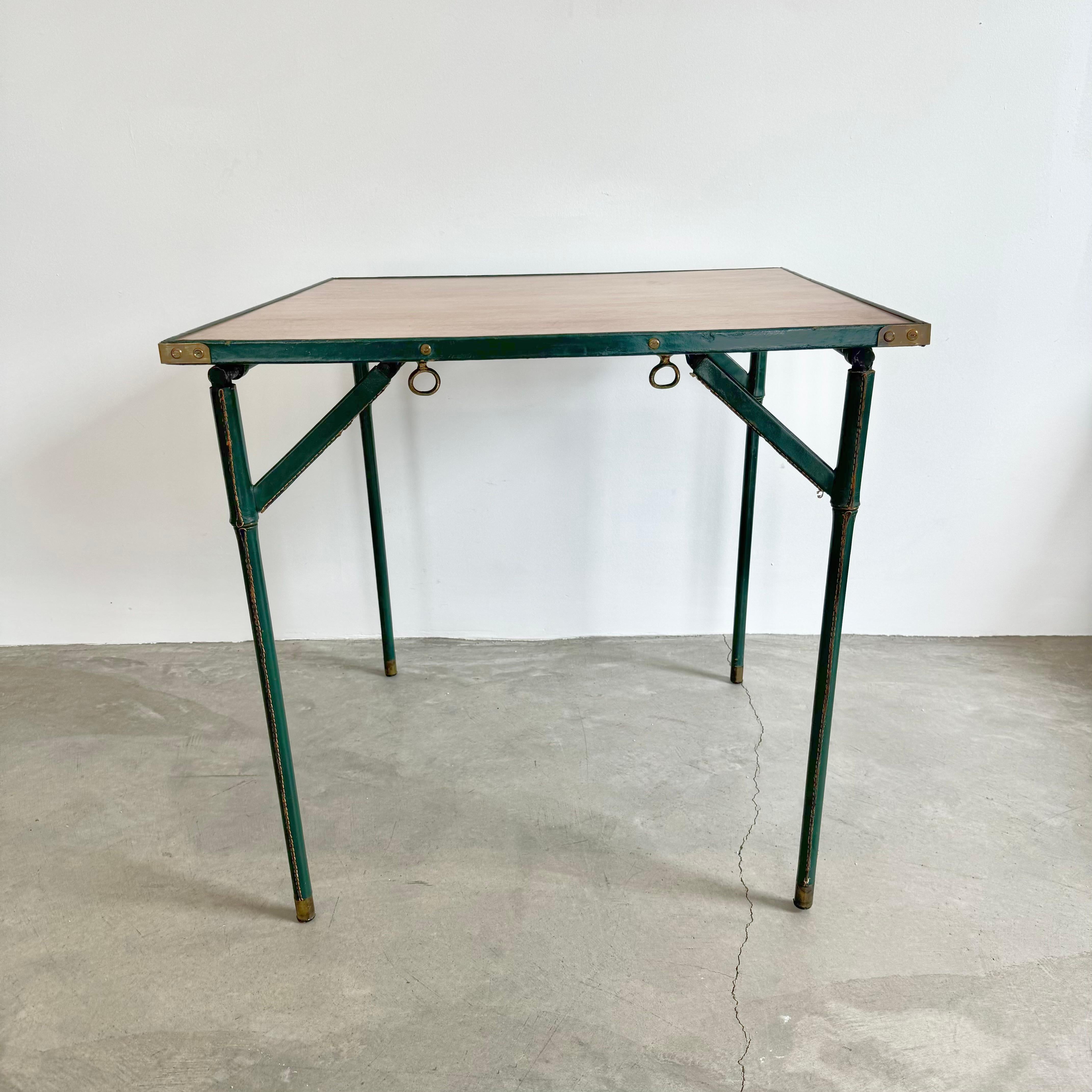 Jacques Adnet Table de jeu en bois et cuir vert, 1950 France en vente 5