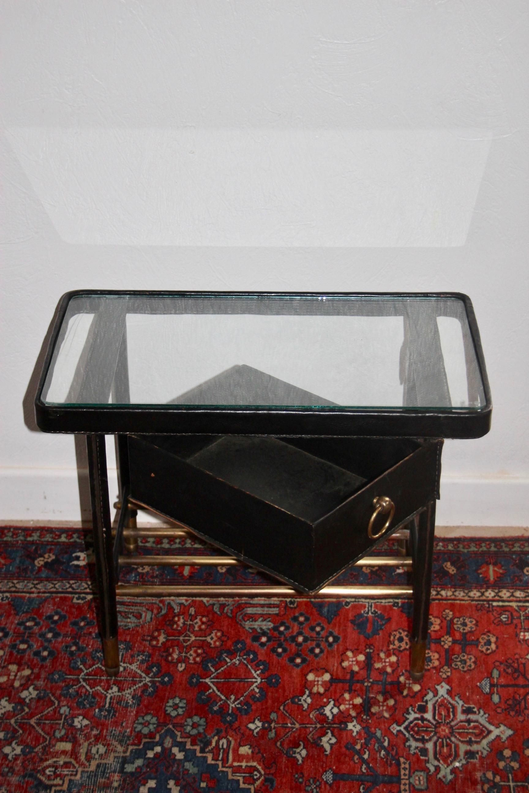 Jacques Adnet Hand-Stitched Black Leather pair of Night Stand, 1950's France In Good Condition In grand Lancy, CH
