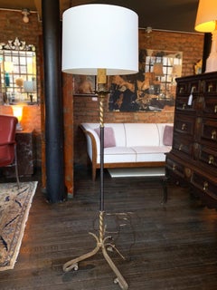 Lampadaire en fer et cuir inspiré de Jacques Adnet par Ferro Art