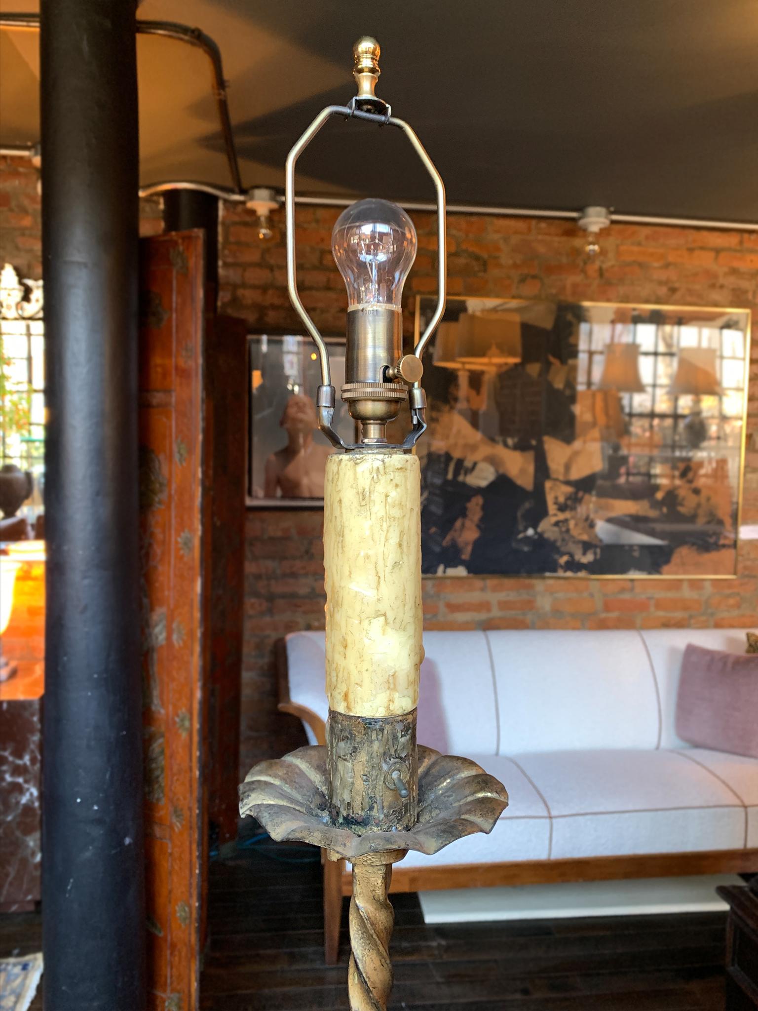 Lámpara de pie de hierro y cuero inspirada en Jacques Adnet de Ferro Art en Bueno estado para la venta en New York, NY