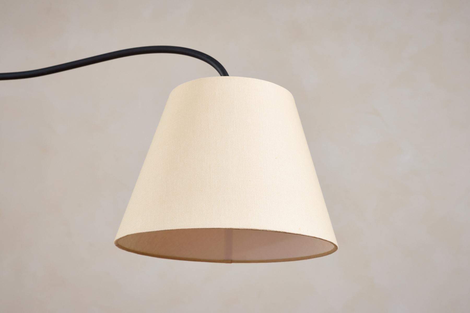 Lampada da terra regolabile in ferro di Jacques Adnet in vendita 6
