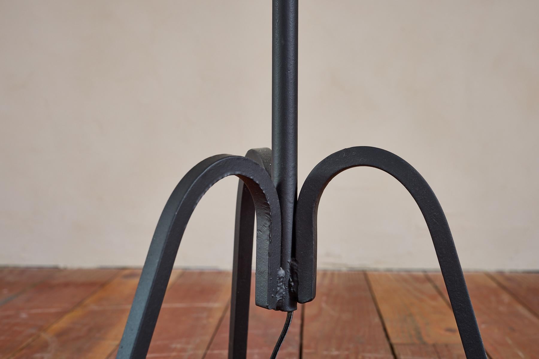 Lampada da terra regolabile in ferro di Jacques Adnet in vendita 10