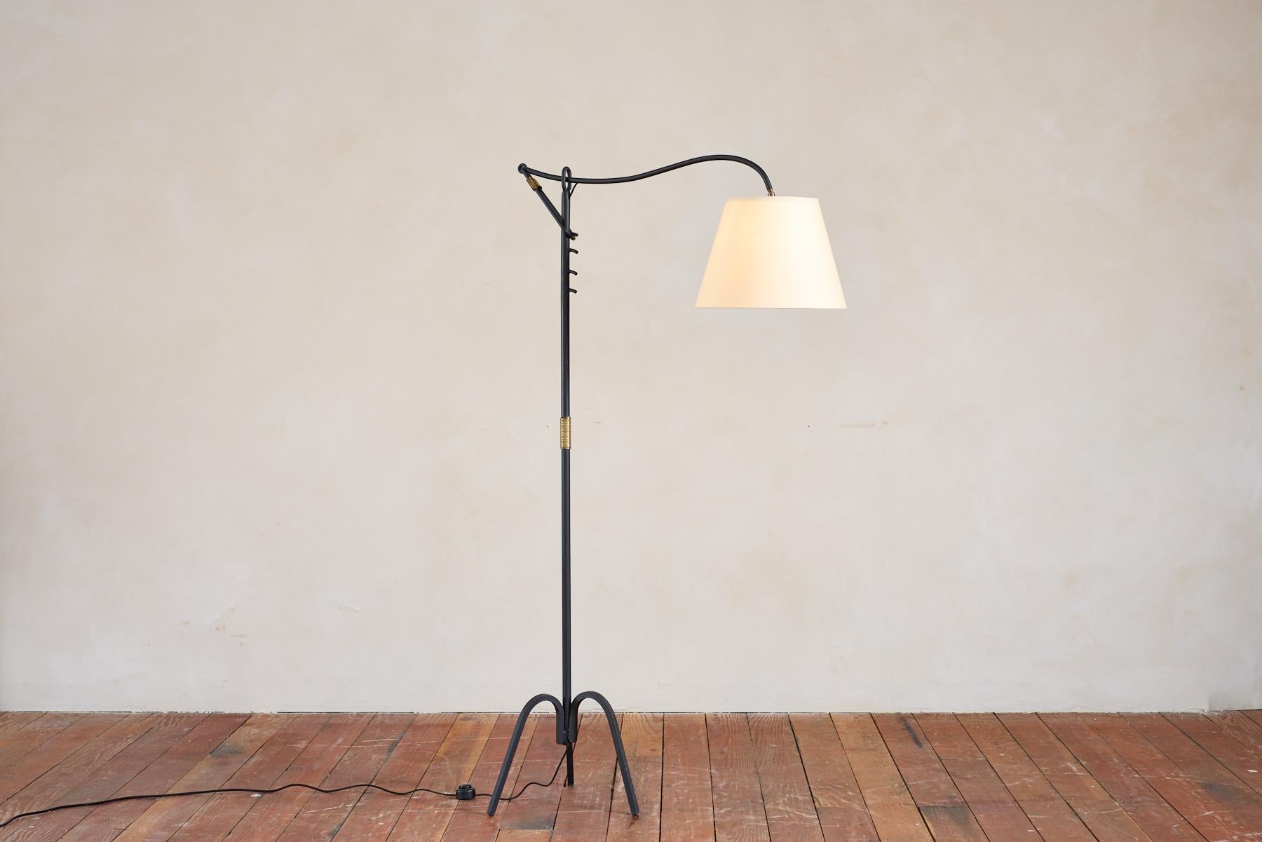 Lampada da terra regolabile in ferro di Jacques Adnet in vendita 12