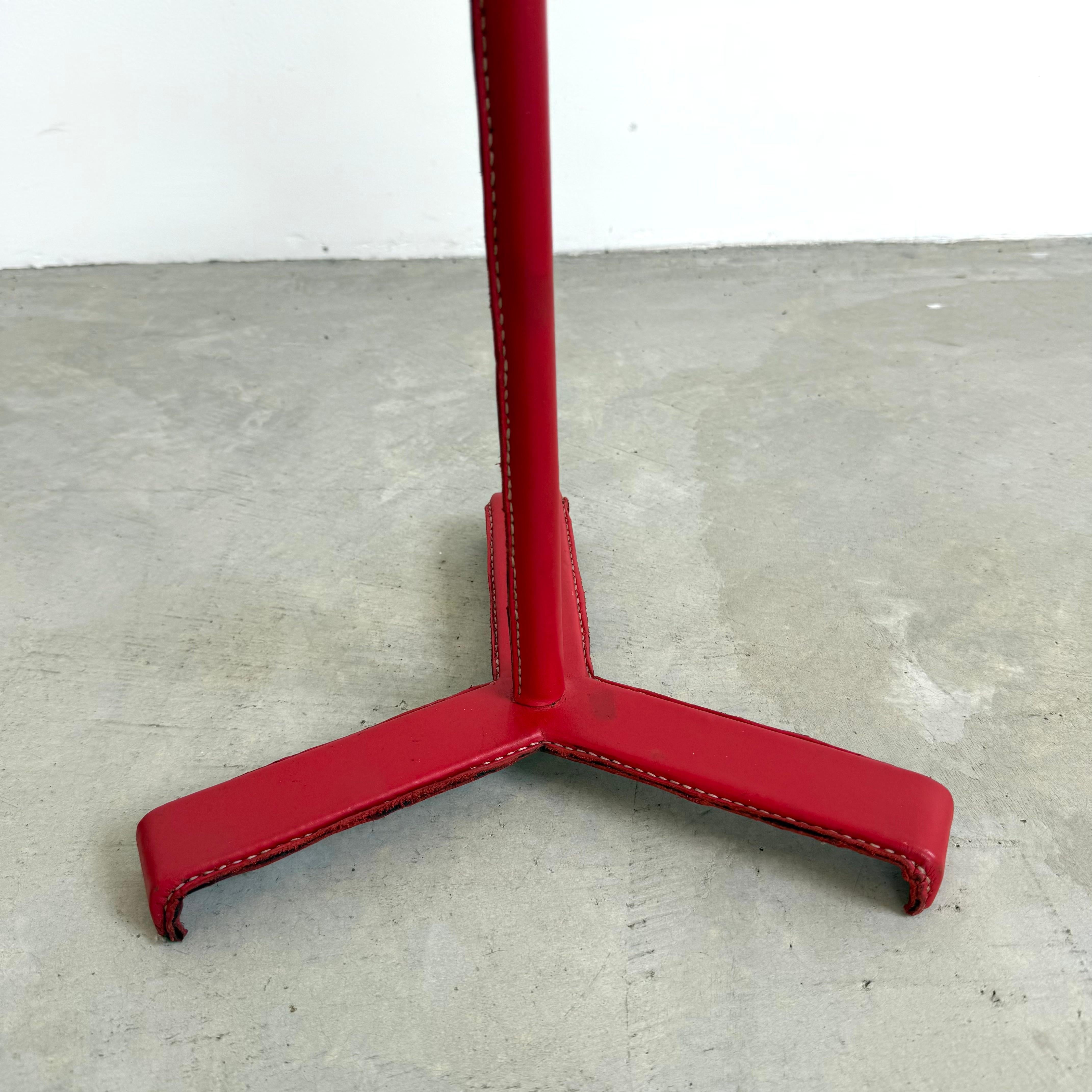 Jacques Adnet Table Cocktail Cuir et Verre, 1950 France en vente 15