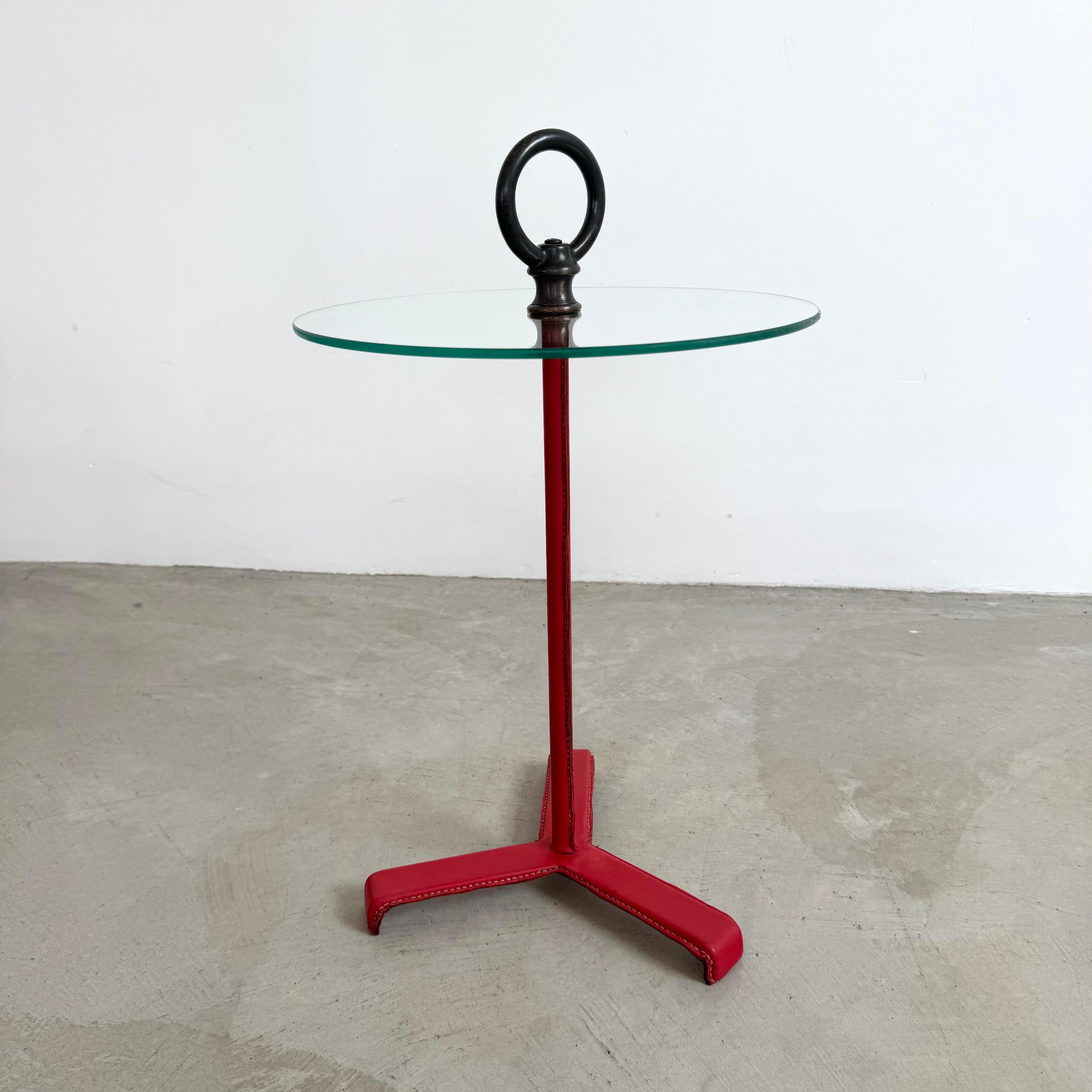 Milieu du XXe siècle Jacques Adnet Table Cocktail Cuir et Verre, 1950 France en vente