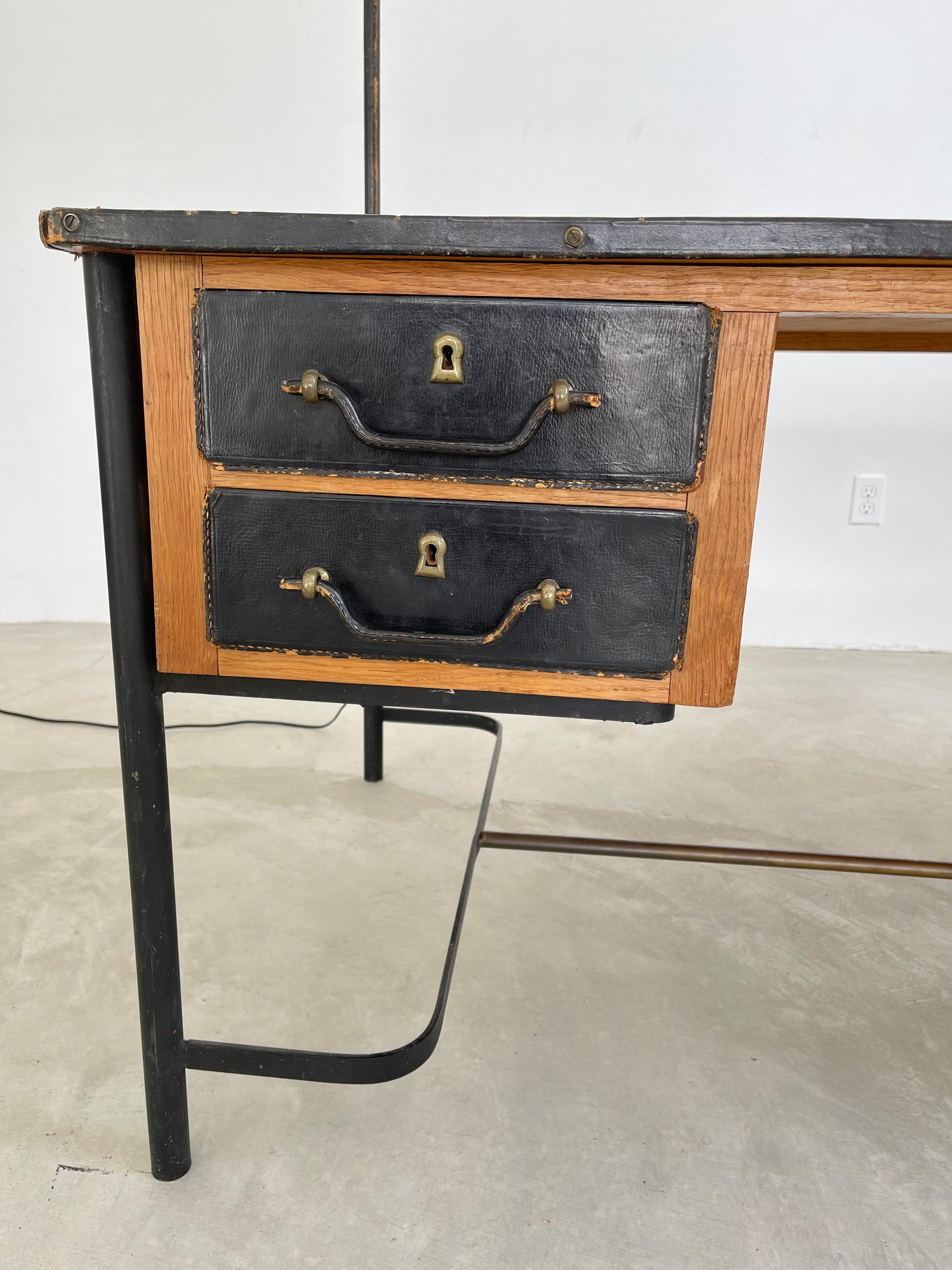 Jacques Adnet Leather and Oak Desk, 1950s France For Sale 2