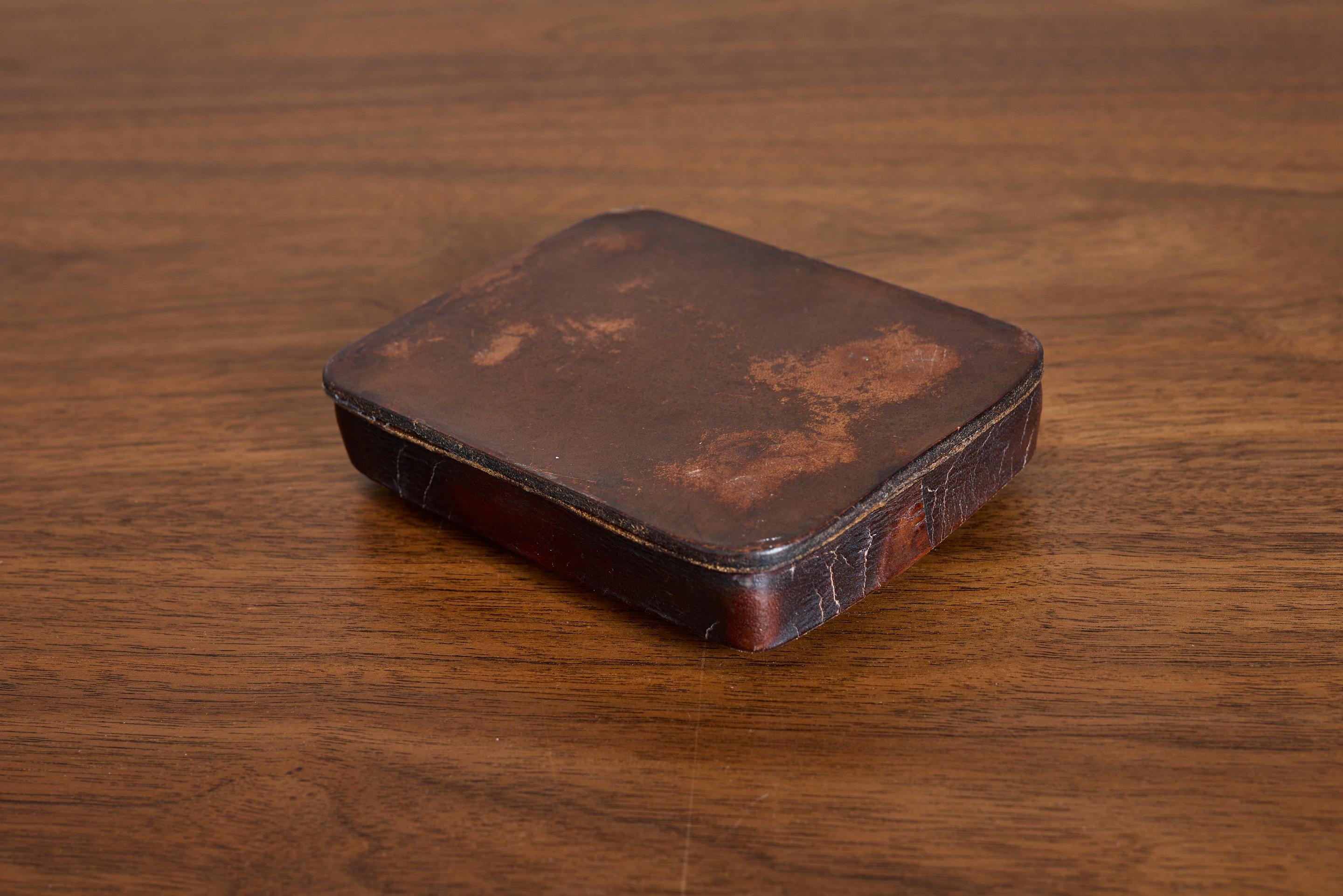 Jacques Adnet Leather Ashtray en vente 8
