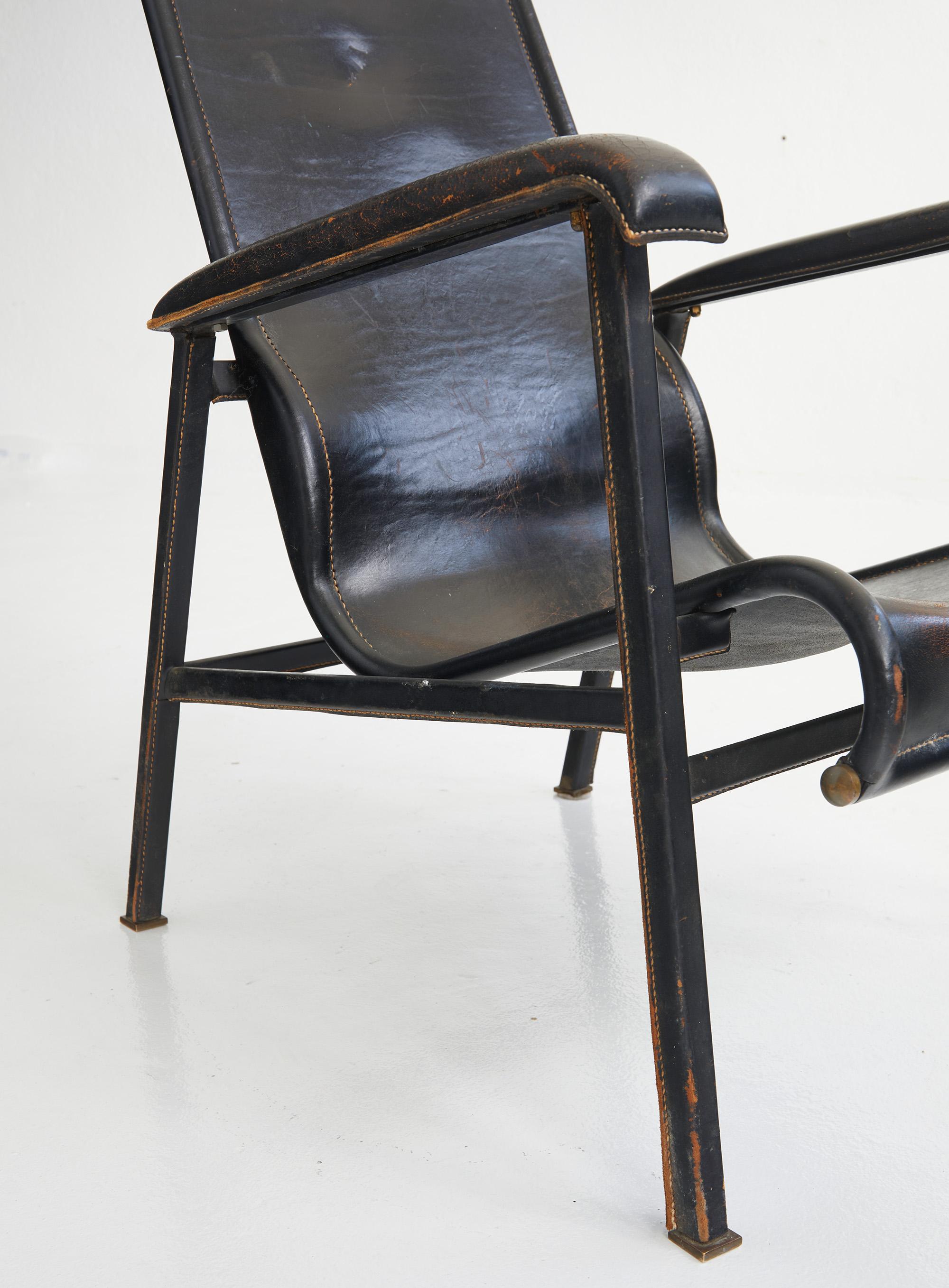 Metallo Sedia con schienale alto in pelle Jacques Adnet Ed.Compagnie des Arts, Francia c.C. 1950 in vendita