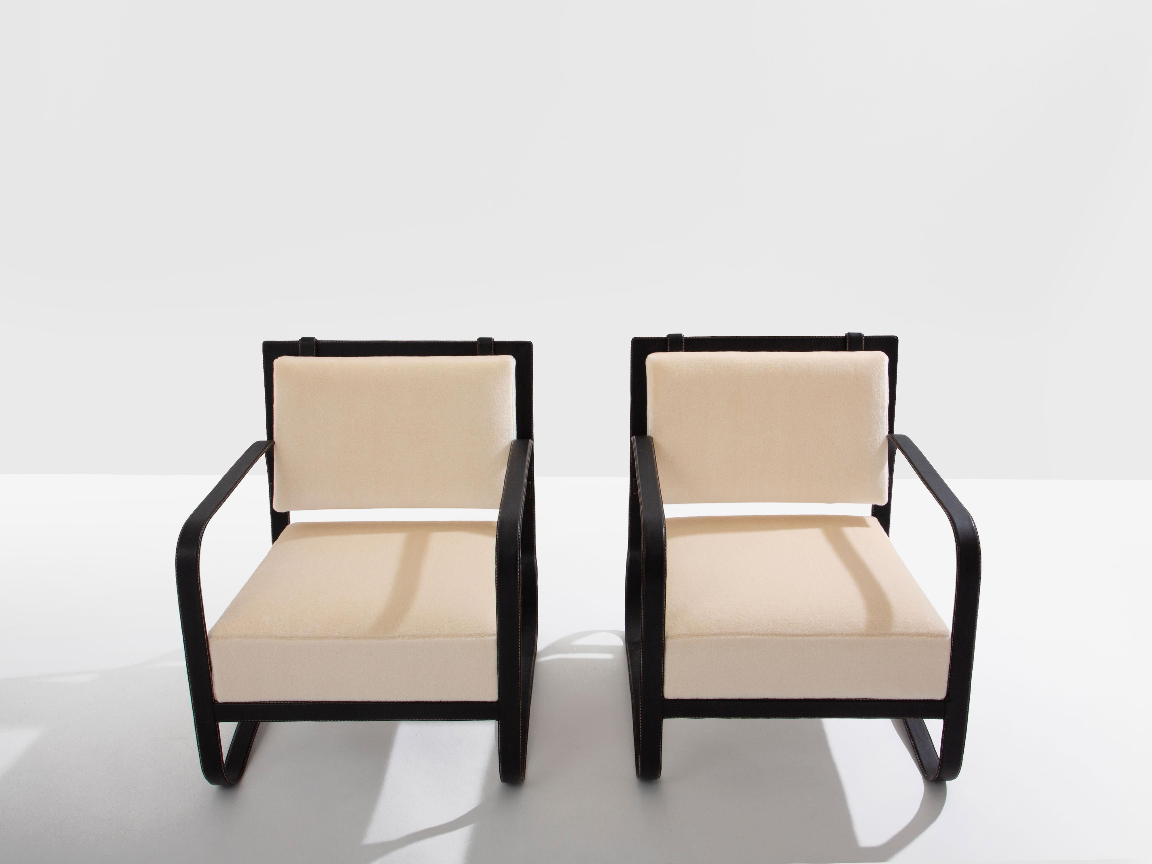 Jacques Adnet Sesselpaar aus Leder und Mohair-Samt 1950 im Zustand „Gut“ im Angebot in Paris, IDF