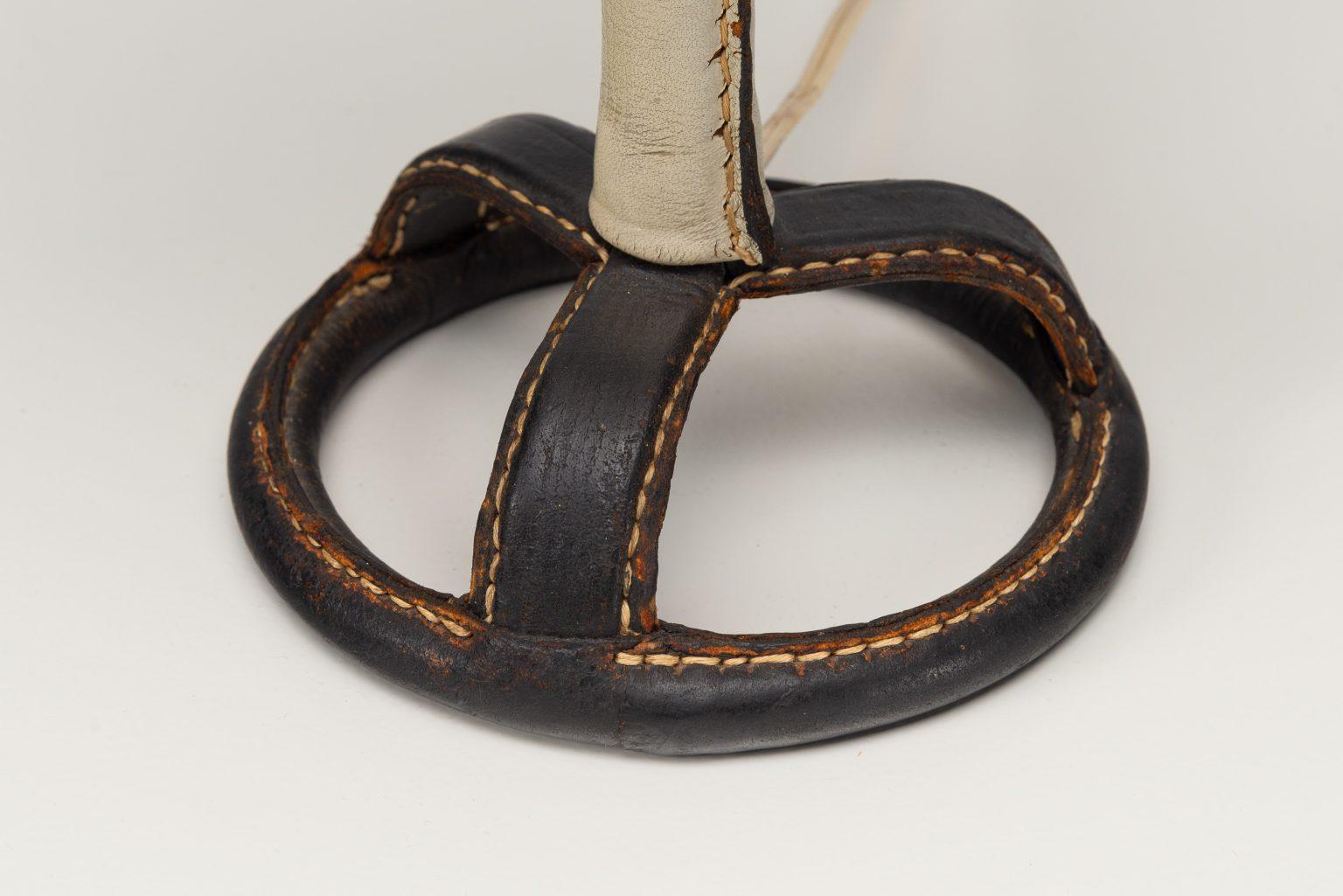 Jacques Adnet leather table lamp France 1950 Francés en venta