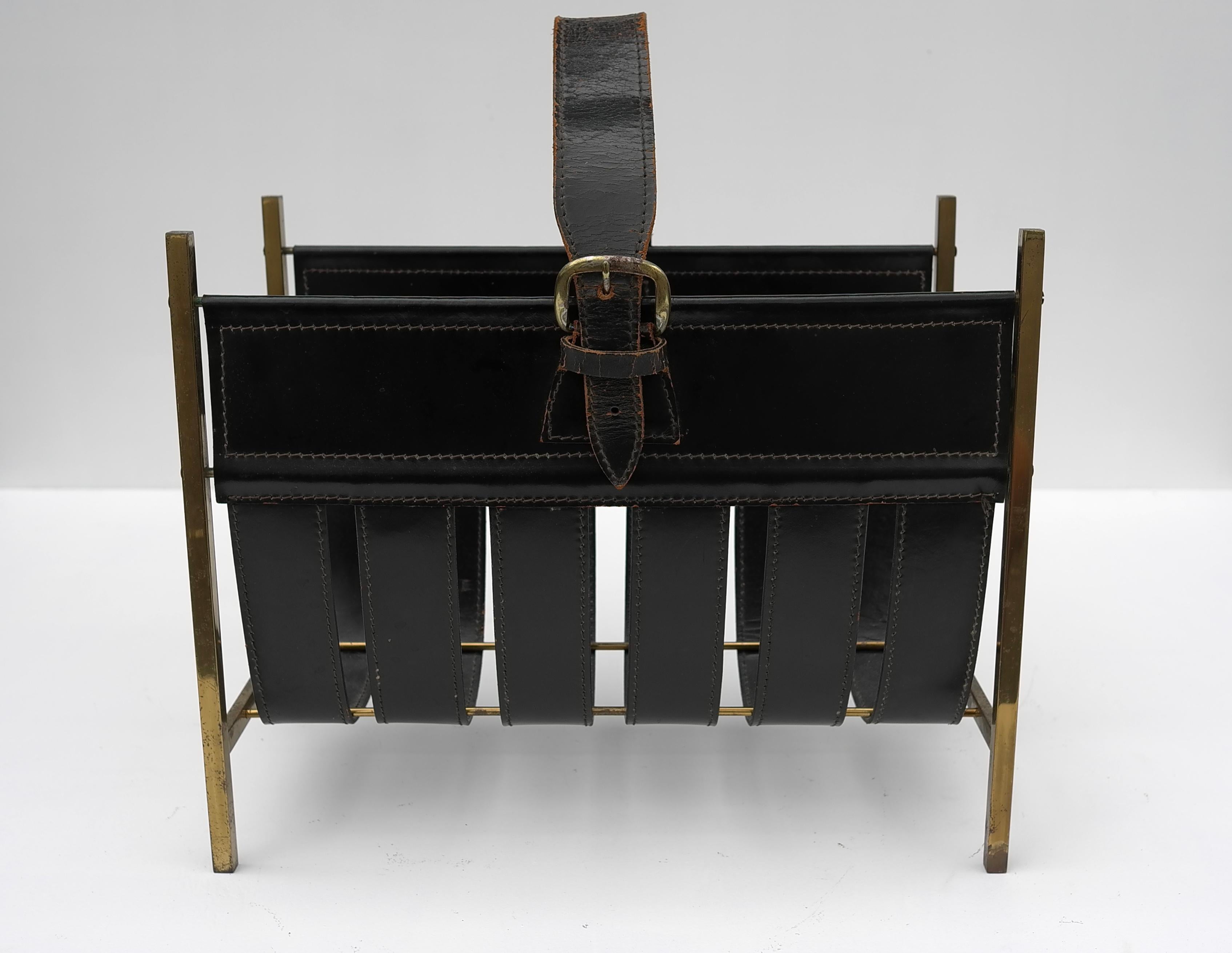 Mid-Century Modern Jacques Adnet Magazine Rack in Black Sling Leather and Brass, France 1960's
