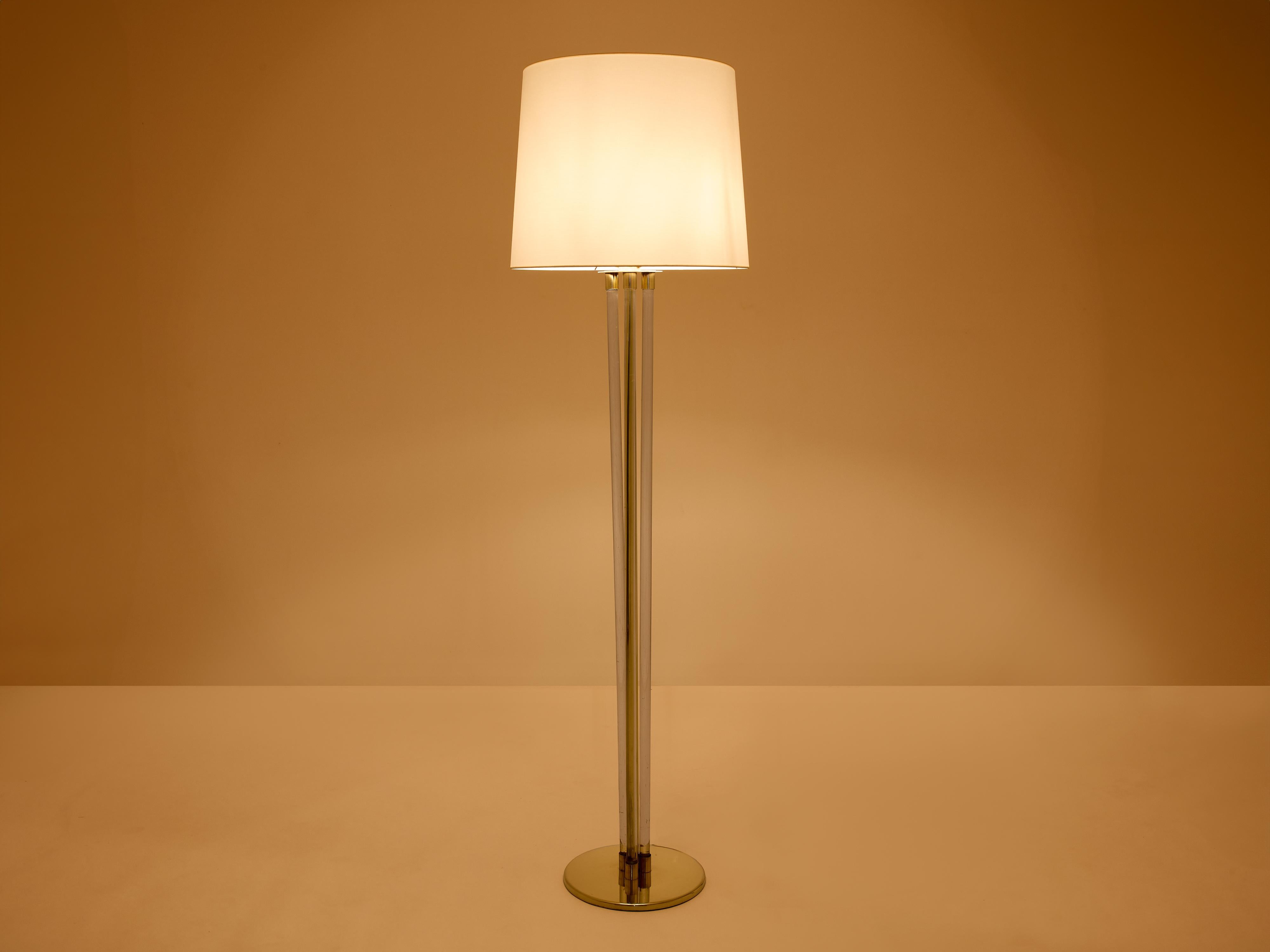 Mid-Century Modern Jacques Adnet lampadaire moderniste en laiton lucite années 50 en vente