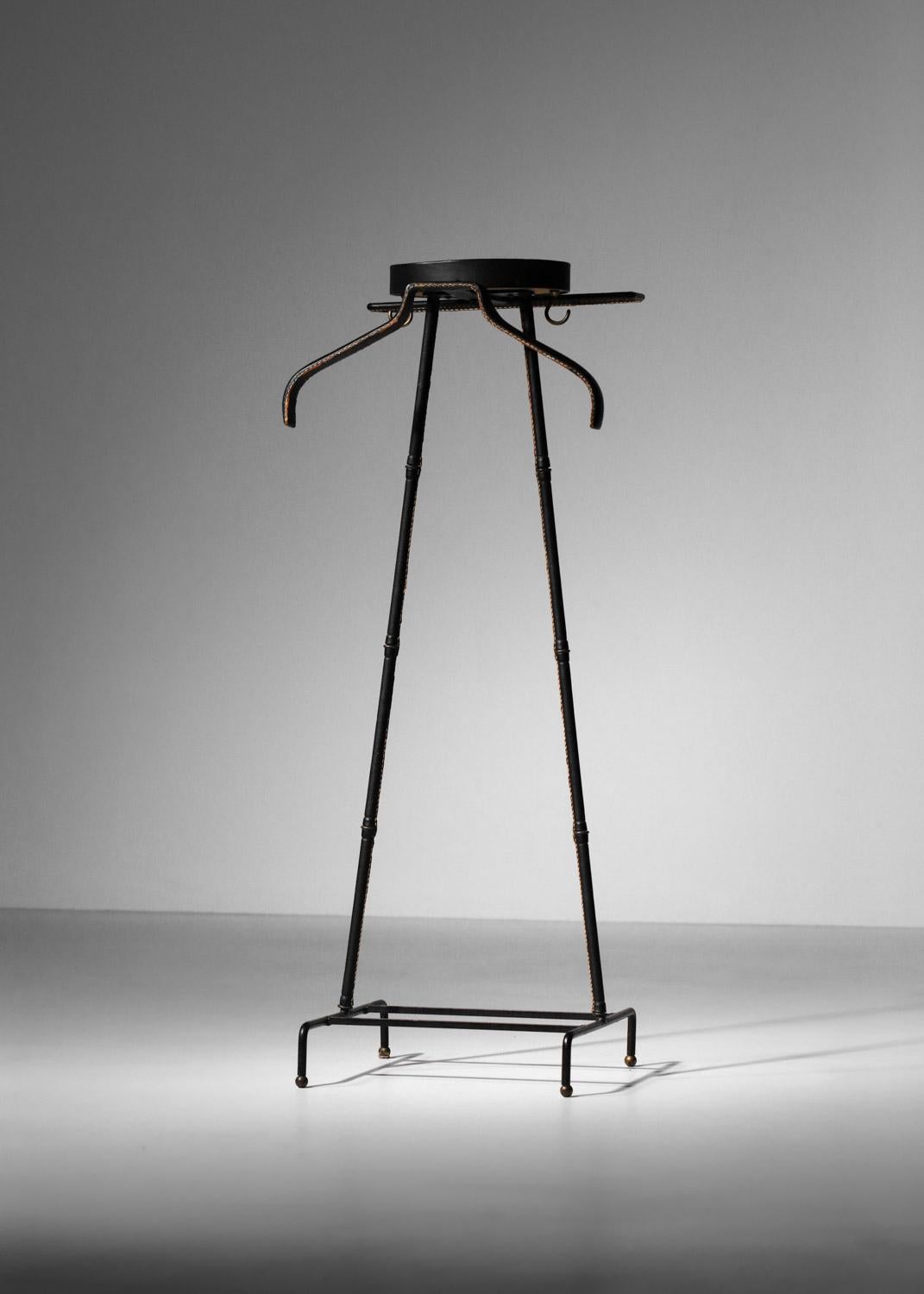 Jacques Adnet night valet 50's black leather For Sale 3
