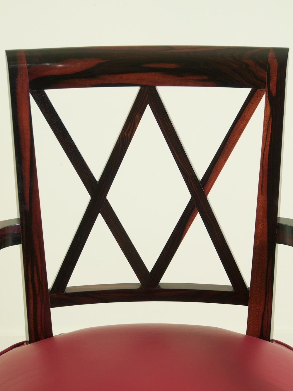 Milieu du XXe siècle Jacques Adnet paire de fauteuils en ébène de macassar massif en vente