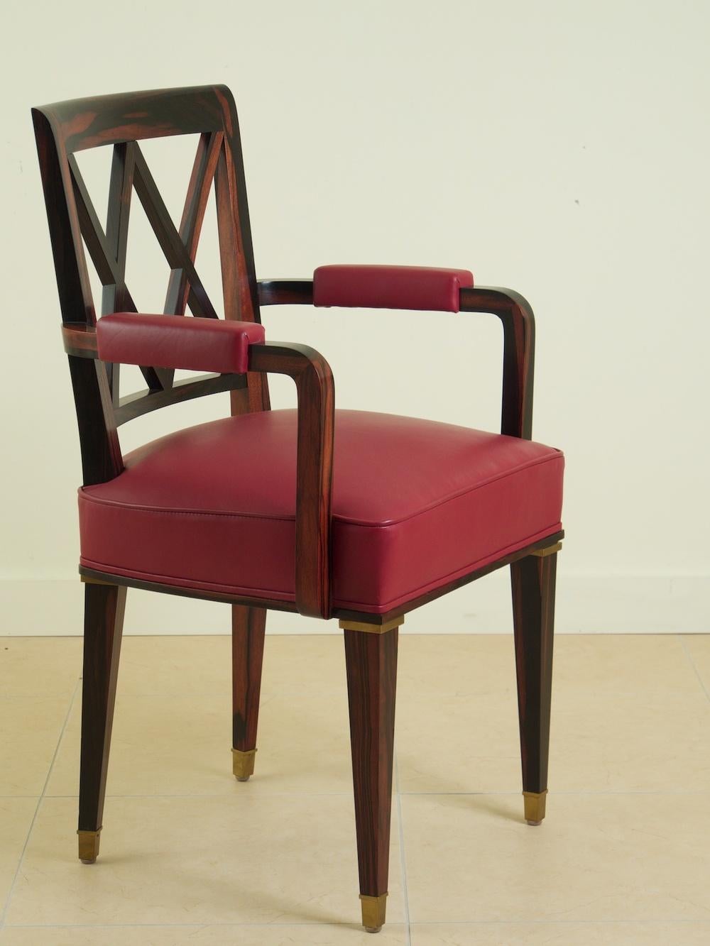 Jacques Adnet paire de fauteuils en ébène de macassar massif en vente