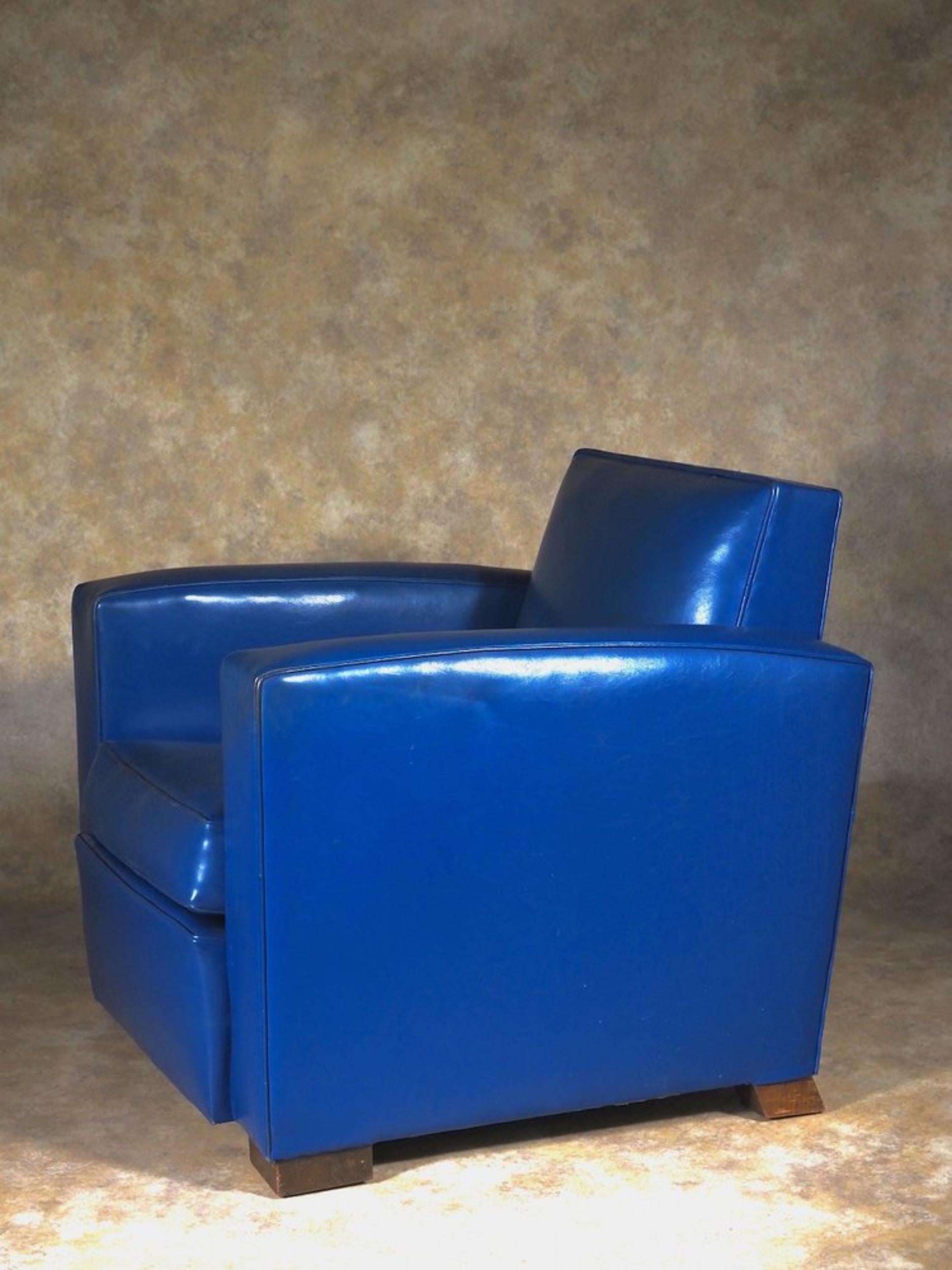 Art déco Paire de fauteuils club modernistes de Jacques Adnet en vente