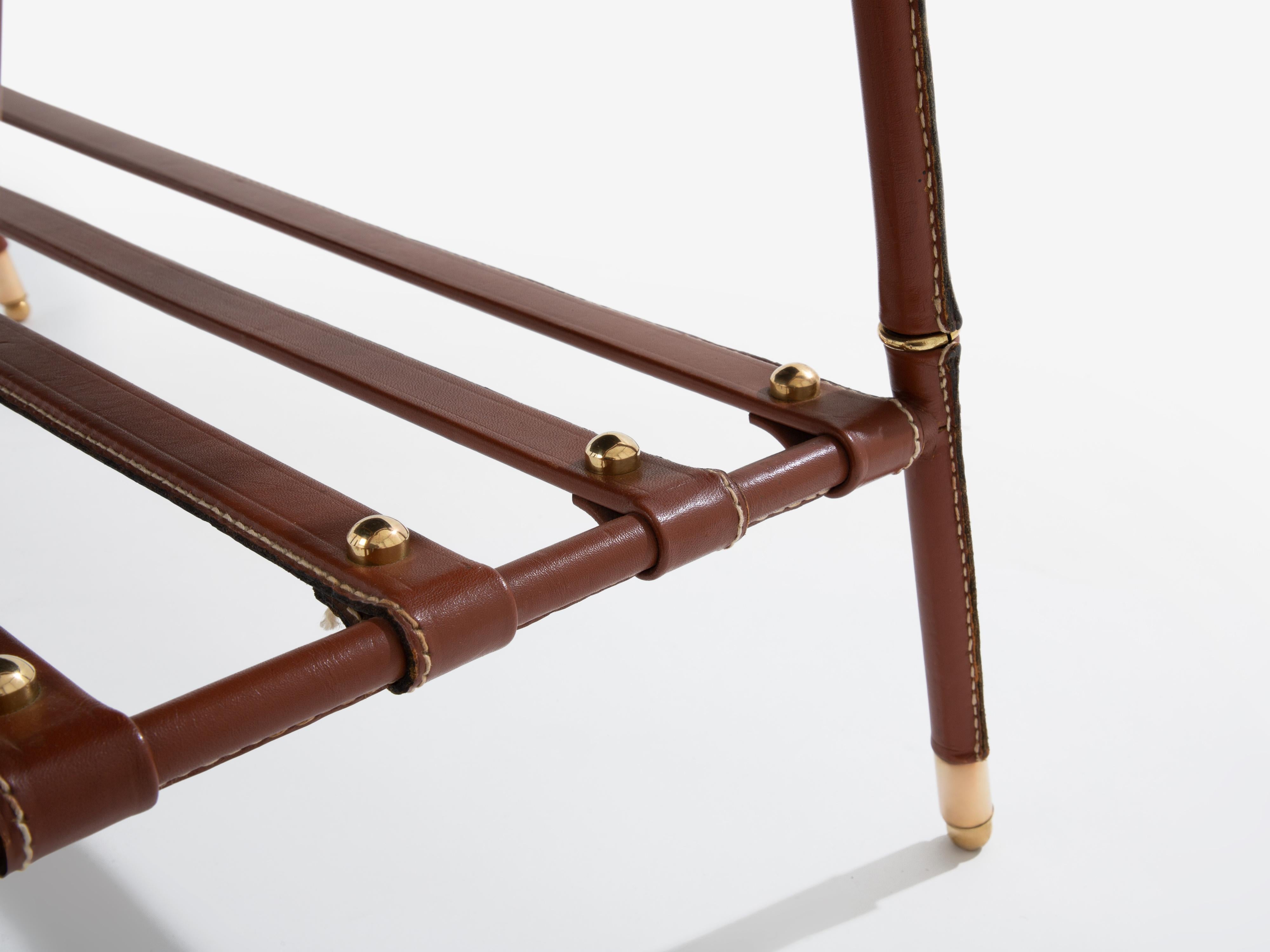 Jacques Adnet pique sellier red leather brass coffee table 1950 In Good Condition For Sale In Paris, IDF