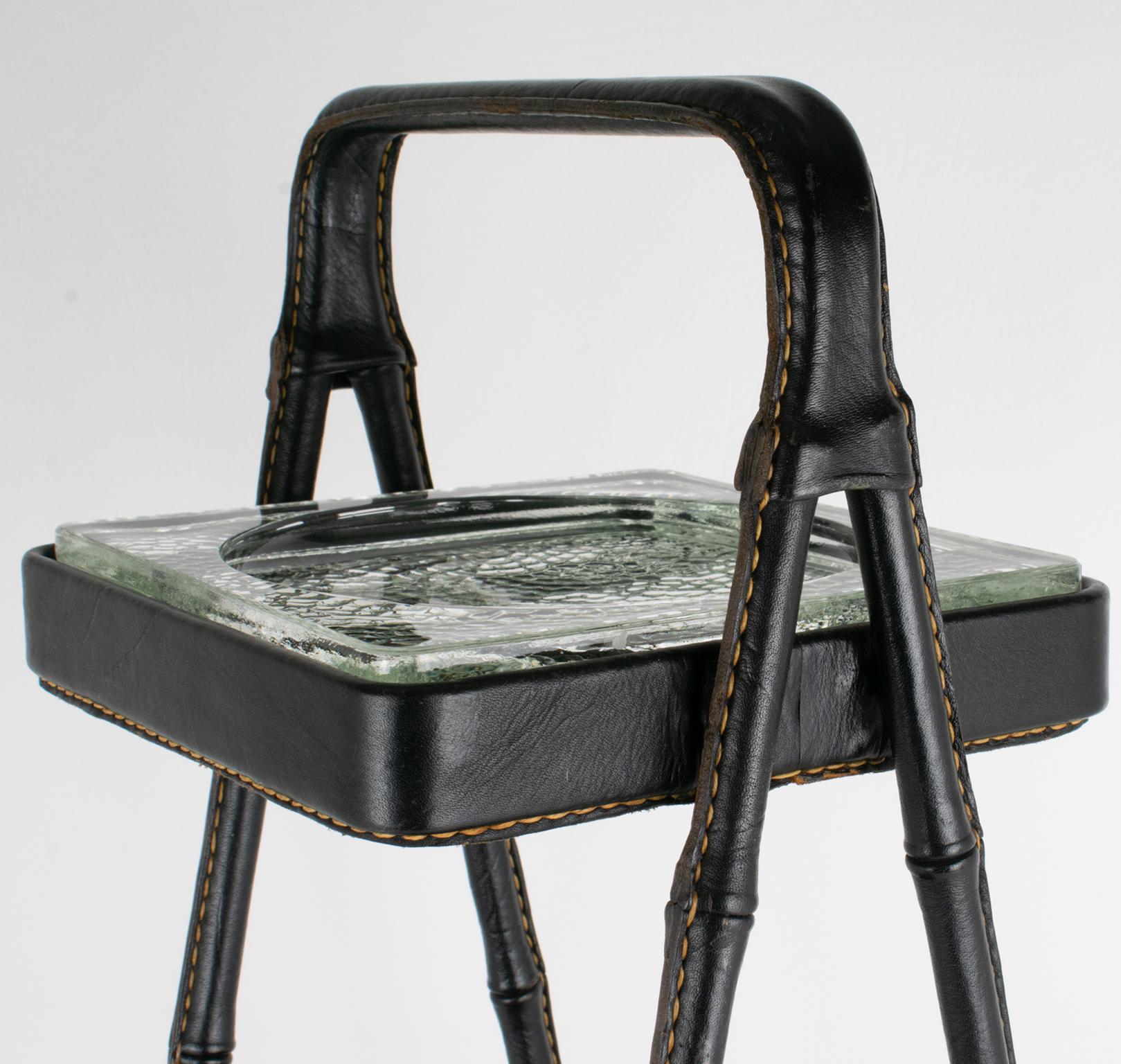 Rara mesa auxiliar Vide Poche de cuero cosido de Jacques Adnet, hacia 1950 en venta 8
