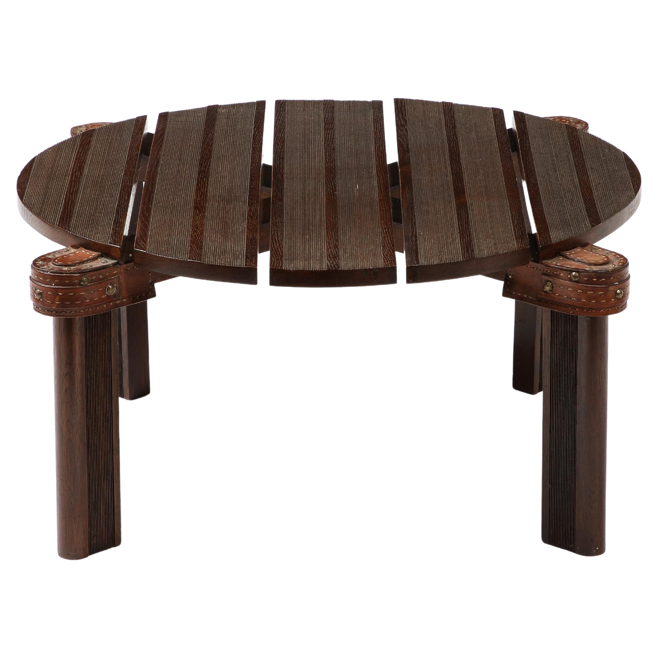 Table basse en noyer roseau et cuir, France 1960's, Jacques Adnet en vente
