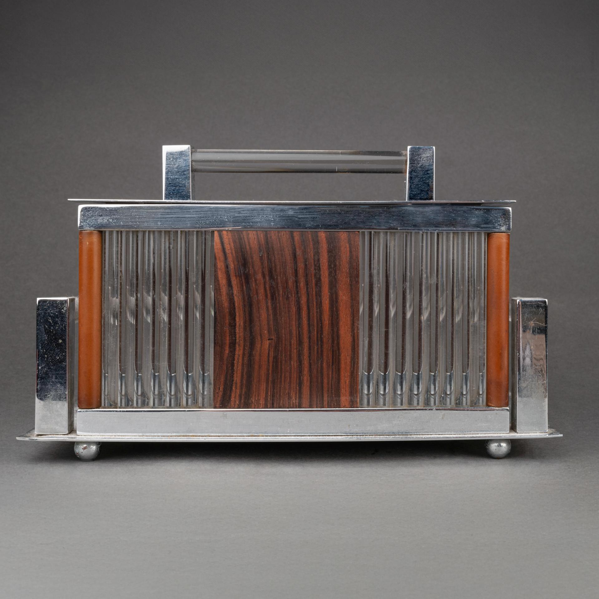 Jacques Adnet : Caja modernista de palisandro, cristal y metal cromado - C.1930-40 en Bastante bueno Estado en SAINT-OUEN-SUR-SEINE, FR