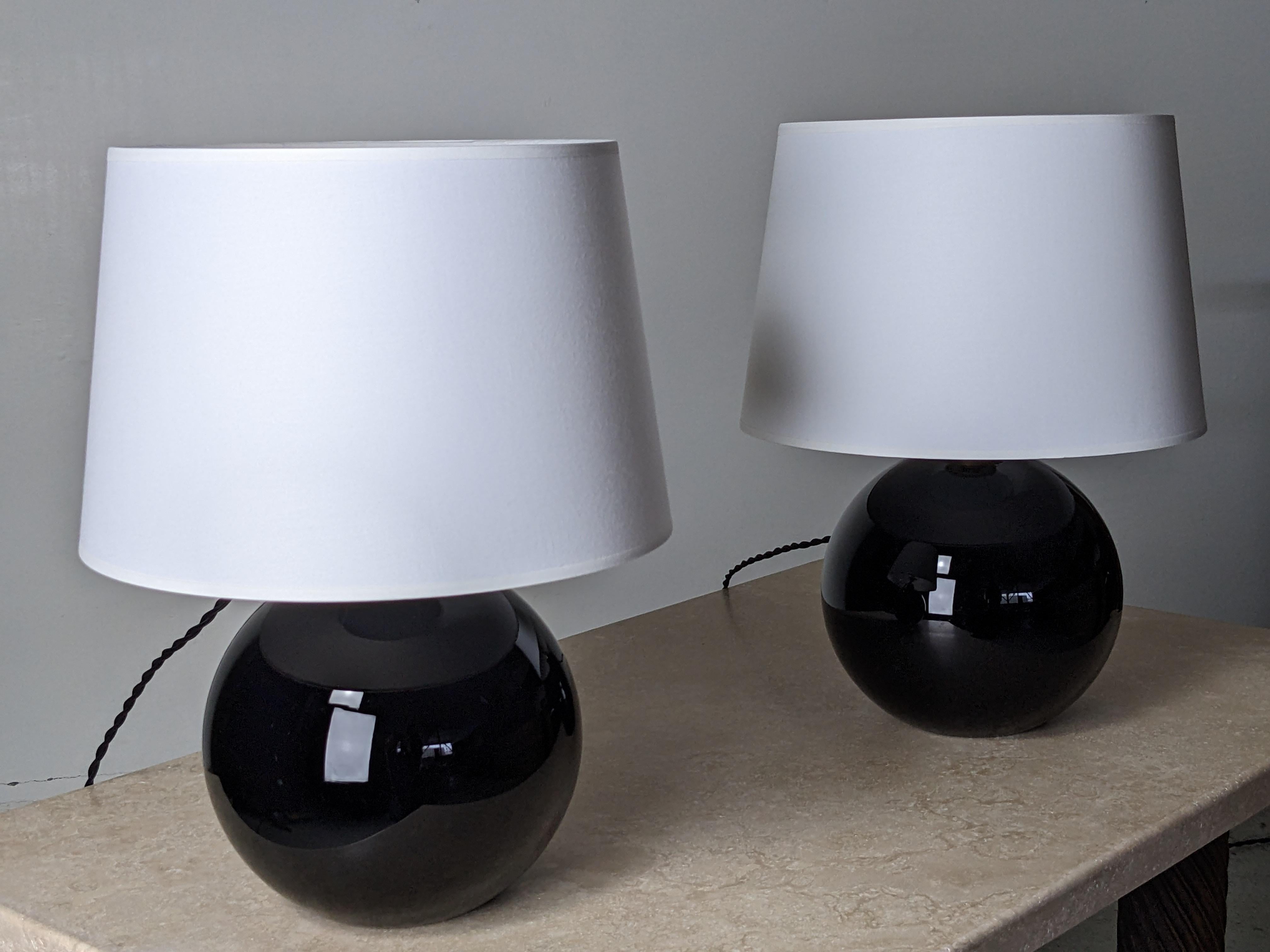 Art Deco Jacques Adnet Set of Two Spherical Table Lamps, Black Opaline Glass, France 1930